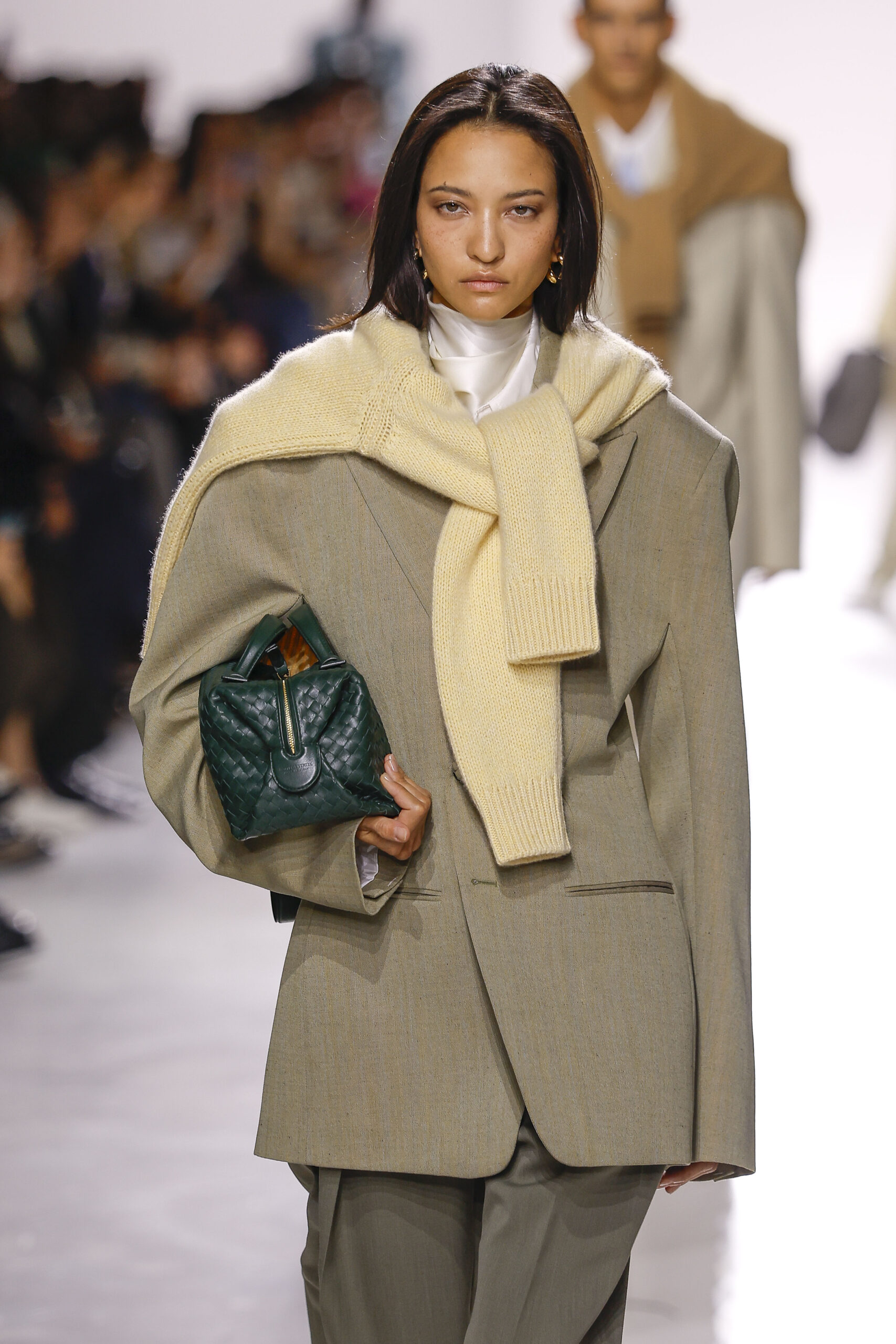 7 πλεκτά που είναι trendy την άνοιξη 2026-8