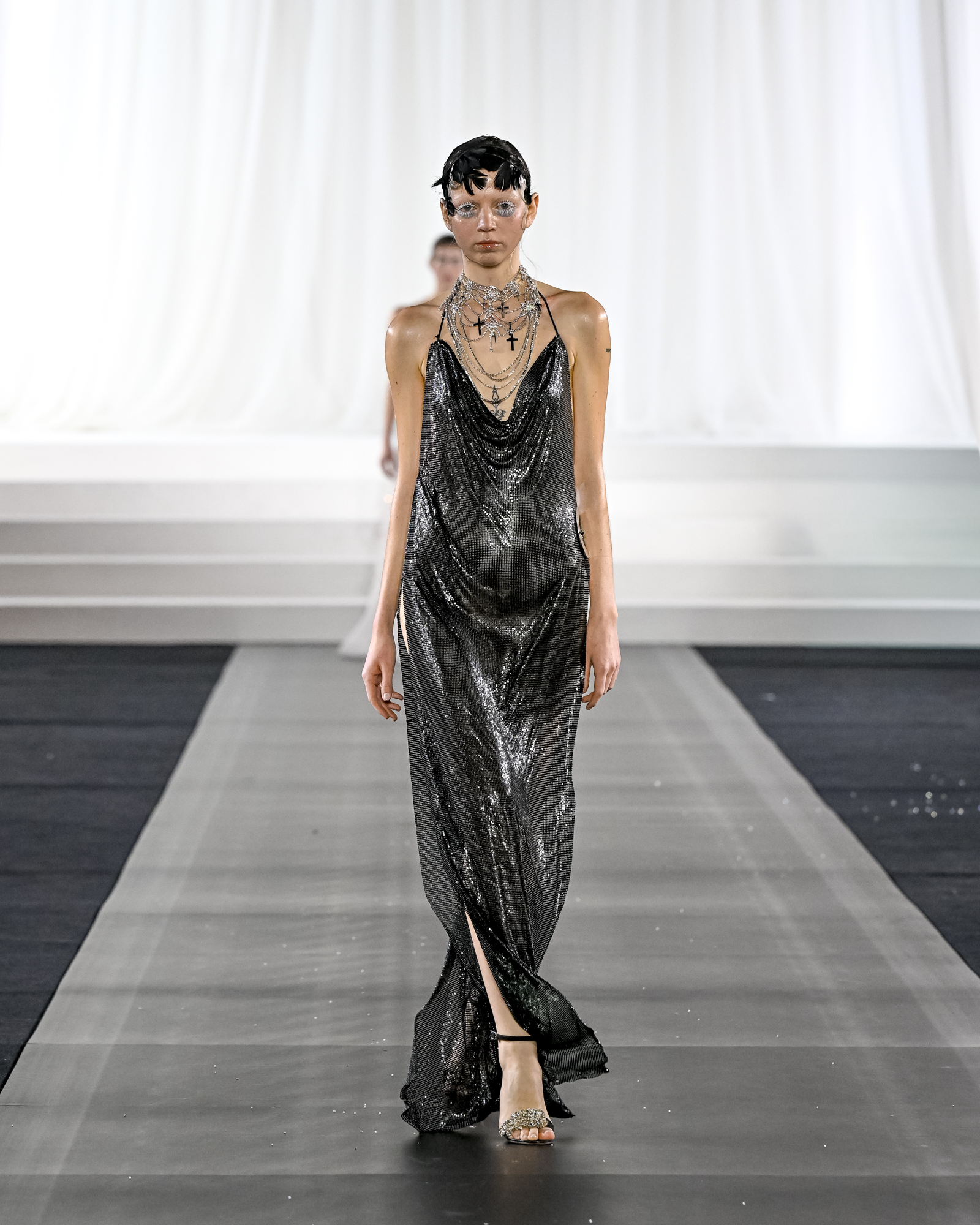 Η Celia Kritharioti στο κλαμπ της haute couture-15