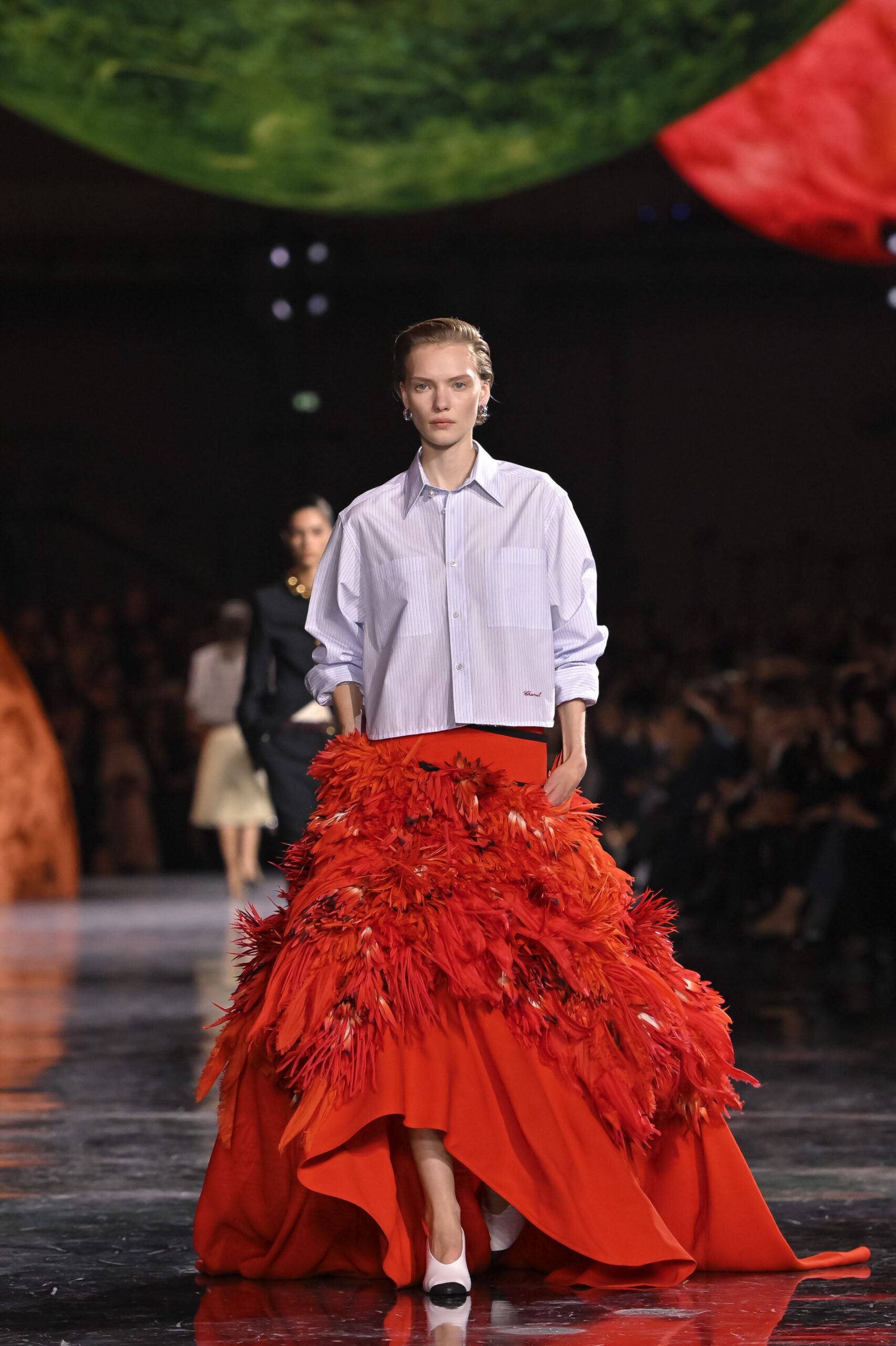 Δύο πουκάμισα: Το style trick που υιοθετούν οι fashionistas την άνοιξη-1