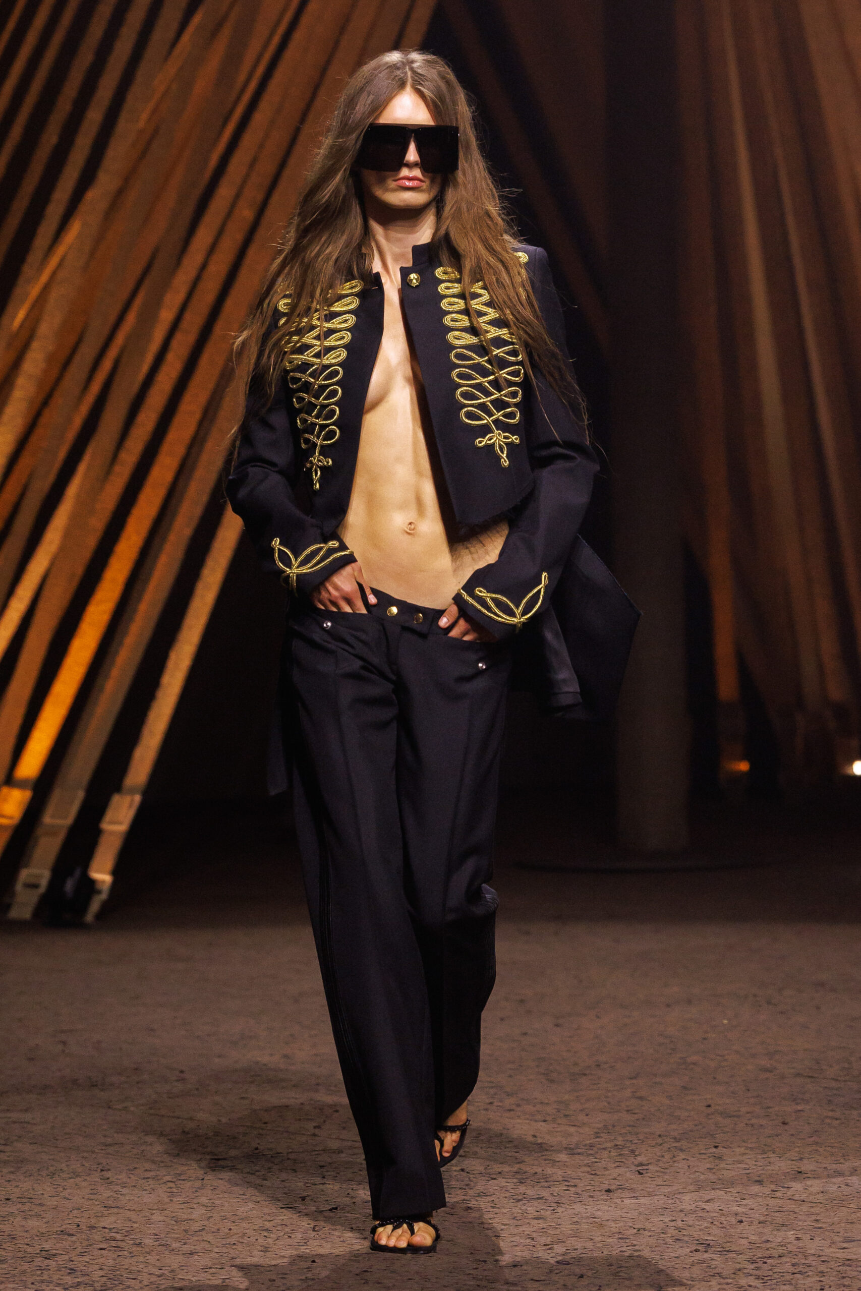 Napoleon jacket: Η επιστροφή που περιμέναμε την άνοιξη 2026-1