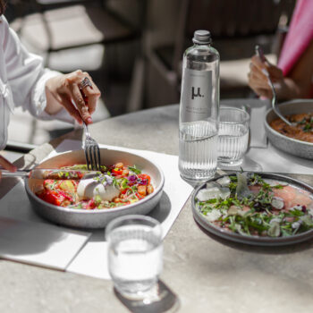 athens-dines-μ-elevates-το-φυσικό-μεταλλικό-νερό-μ-γίνε-395080