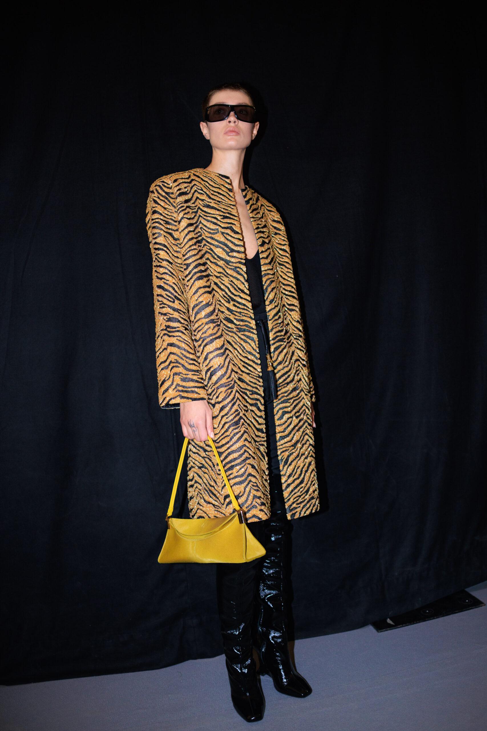 Το ντεμπούτο του Antonin Tron στον οίκο Balmain είναι ένας φόρος τιμής στον κινηματογράφο-10