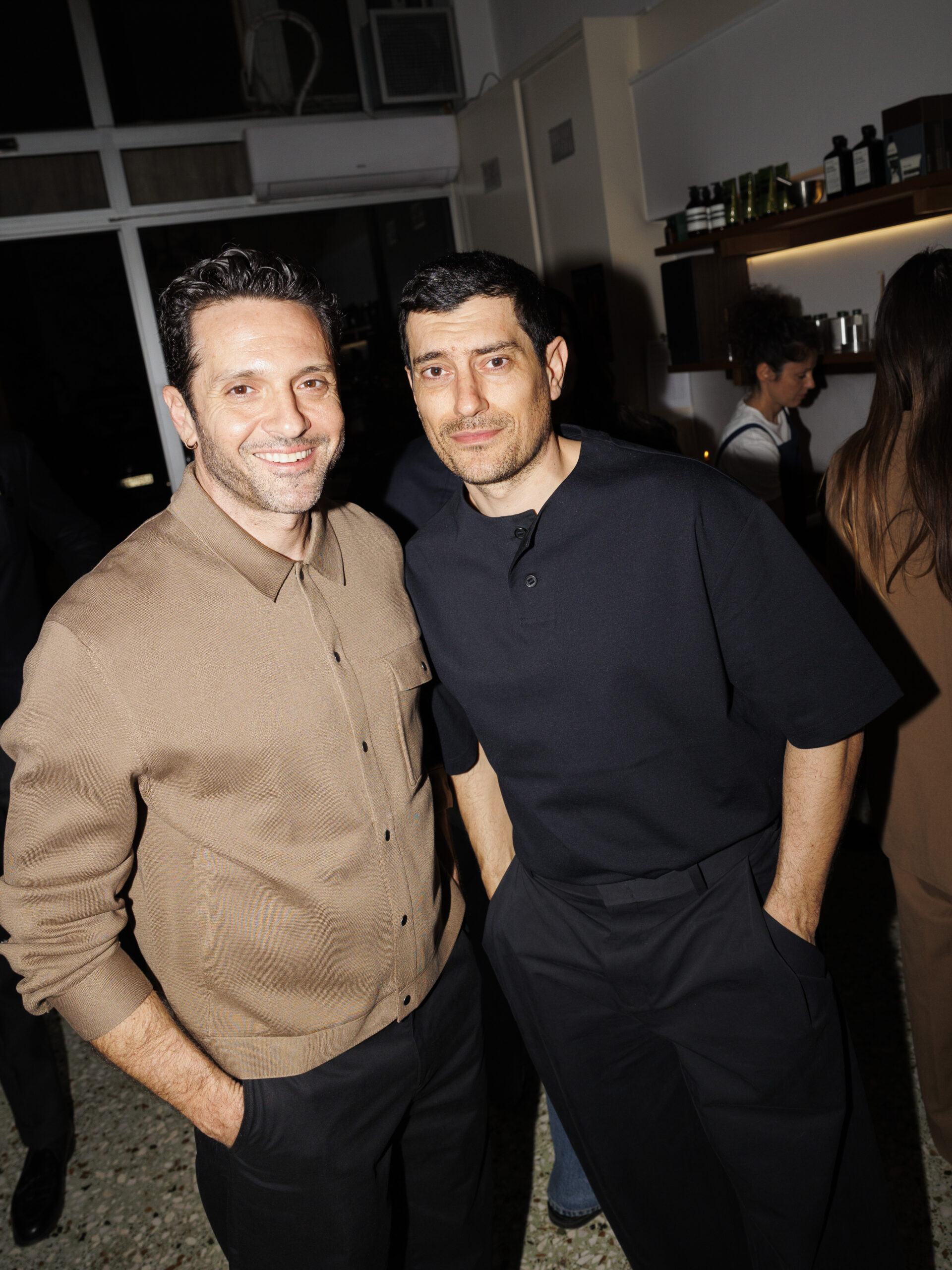 Το νέο κατάστημα COS στην οδό Ερμού είναι το meeting point για το πιο cool shopping-4