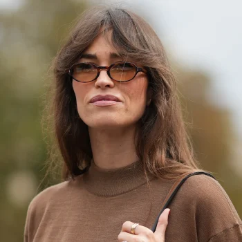 u-shaped-fringe-το-κούρεμα-που-σμιλεύει-το-πρόσωπο-396482