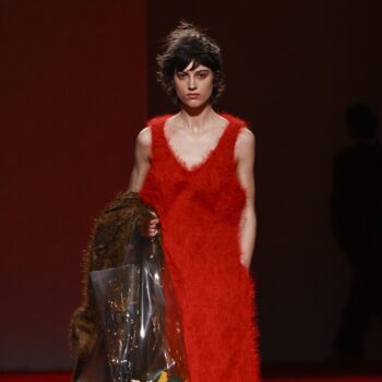 bottega-veneta-fw26-όλες-οι-αντιθέσεις-του-μιλάνου-σε-393653