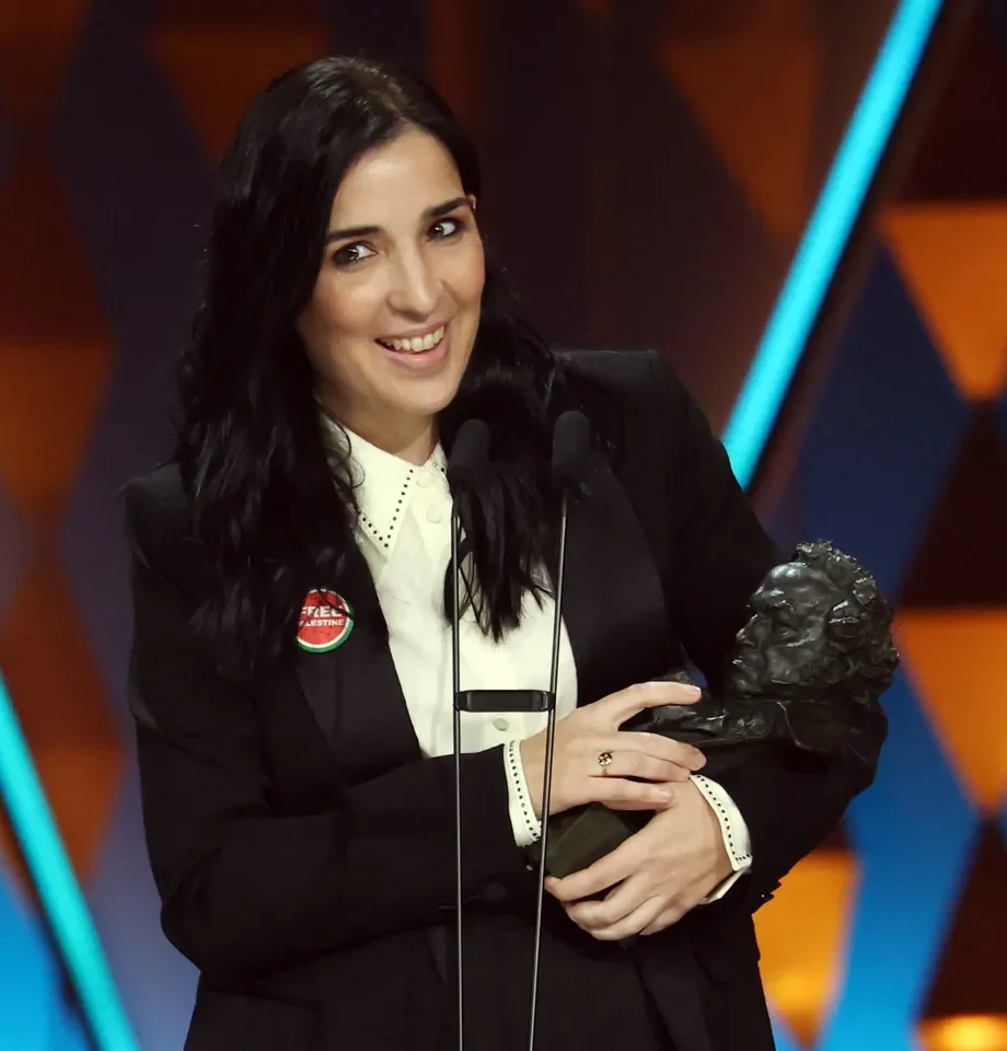 γιατί-το-να-φοράμε-φορέματα-ακόμα-τιμω-394360