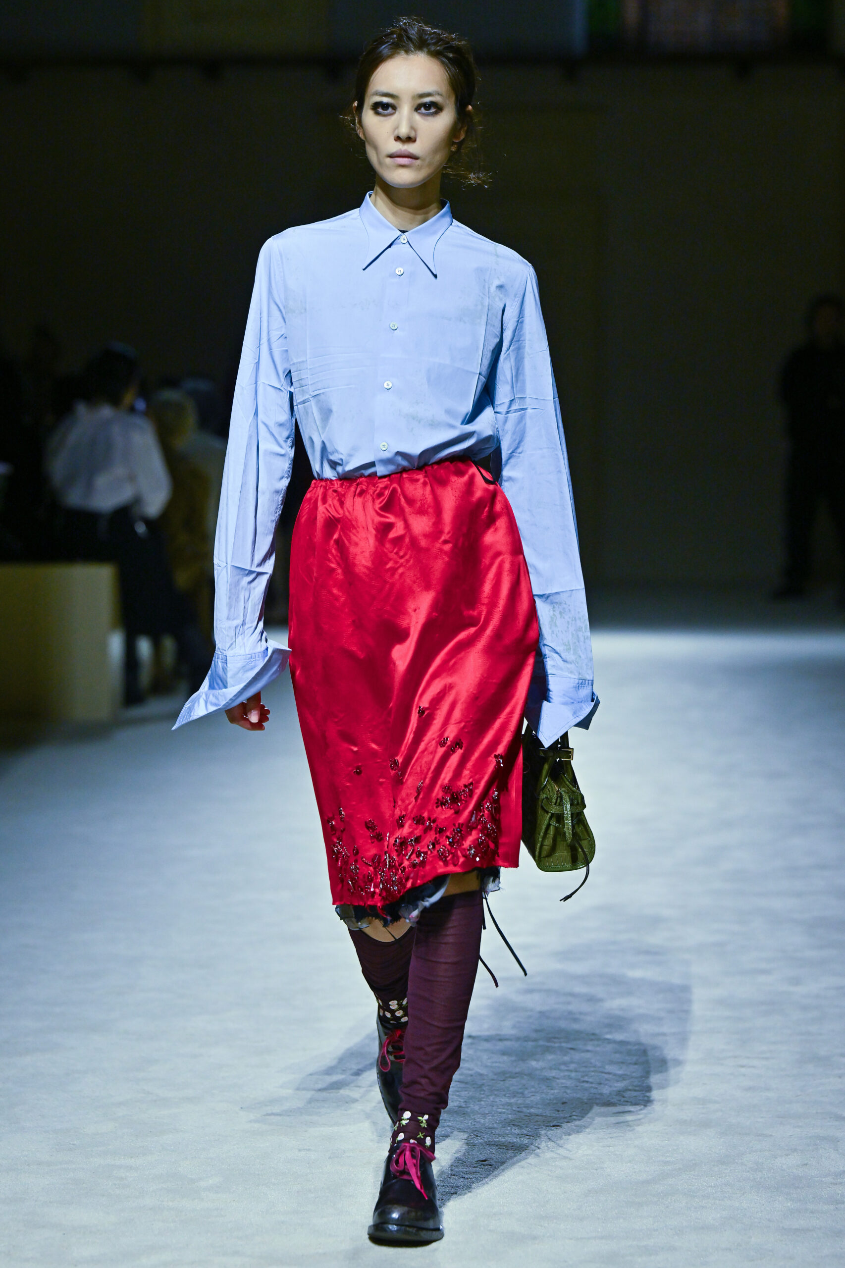 Κόκκινο και μπλε: Το χρωματικό combo που καθορίζει το στυλ της άνοιξης-2