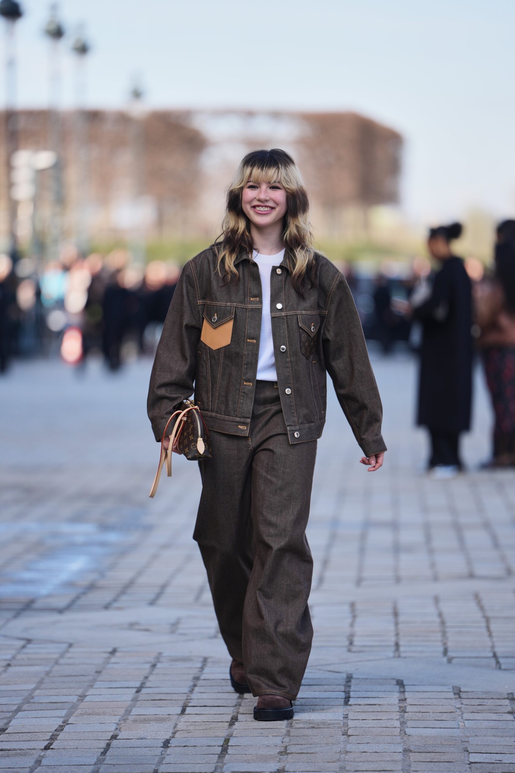 To καφέ είναι το χρώμα της Gen Z: Αυτός είναι ο λόγος-2