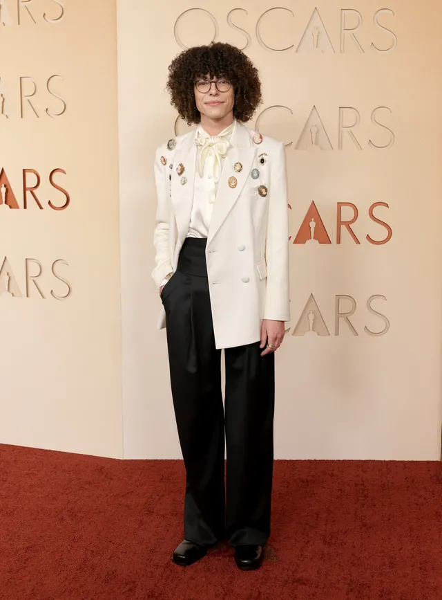 Oscars 2026: Όλα τα look στο κόκκινο χαλί-55