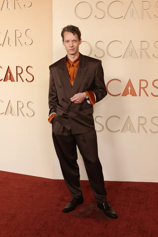 Oscars 2026: Όλα τα look στο κόκκινο χαλί-45