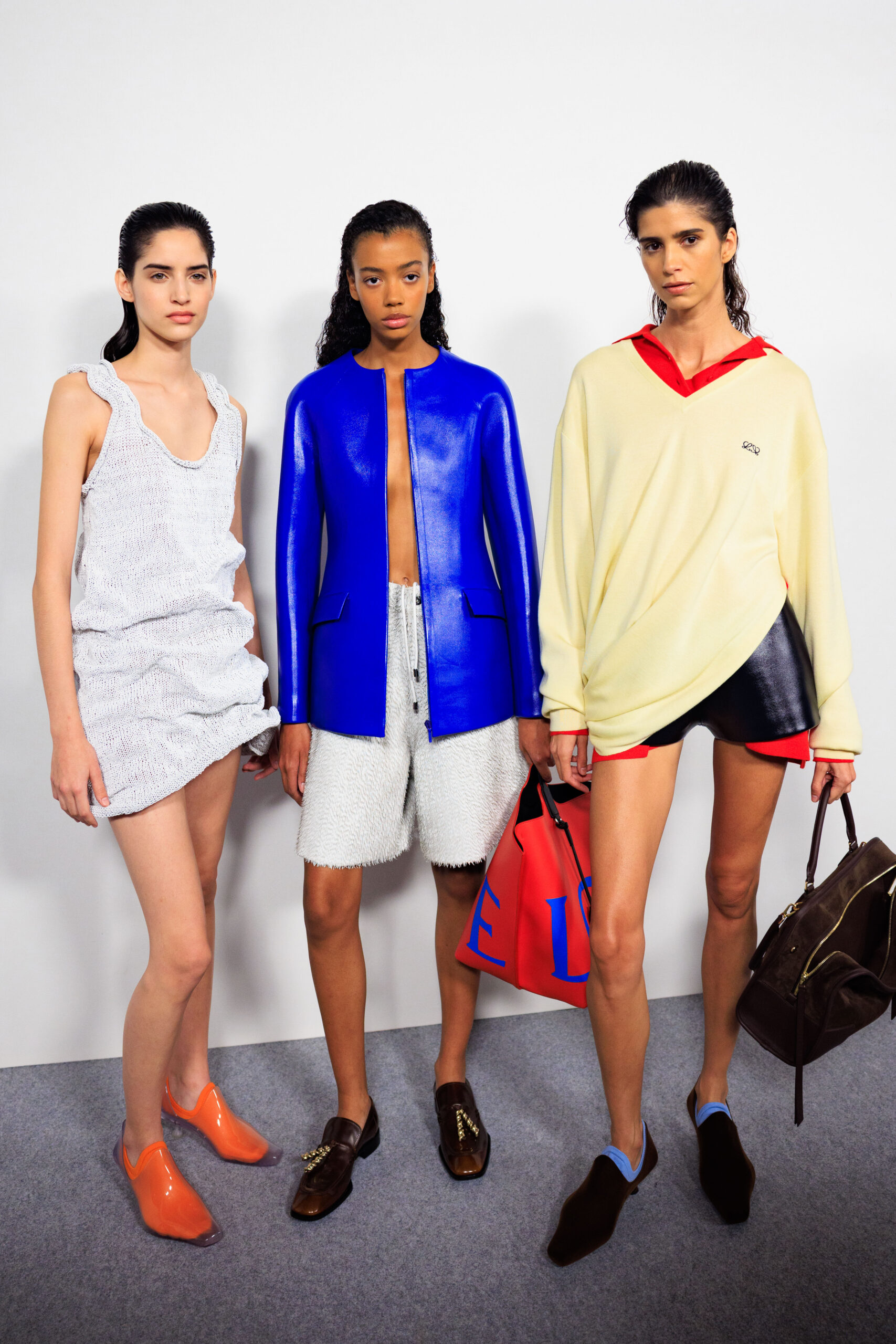 Κόκκινο και μπλε: Το χρωματικό combo που καθορίζει το στυλ της άνοιξης-1