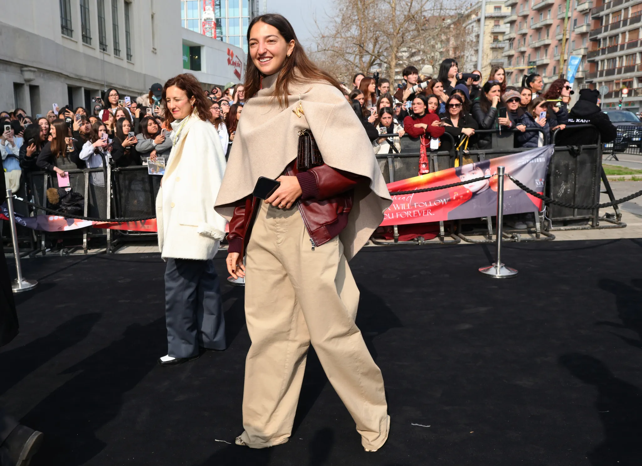 Τι φορούν τώρα στο Μιλάνο: Street style μαθήματα έξω από τα shows-11