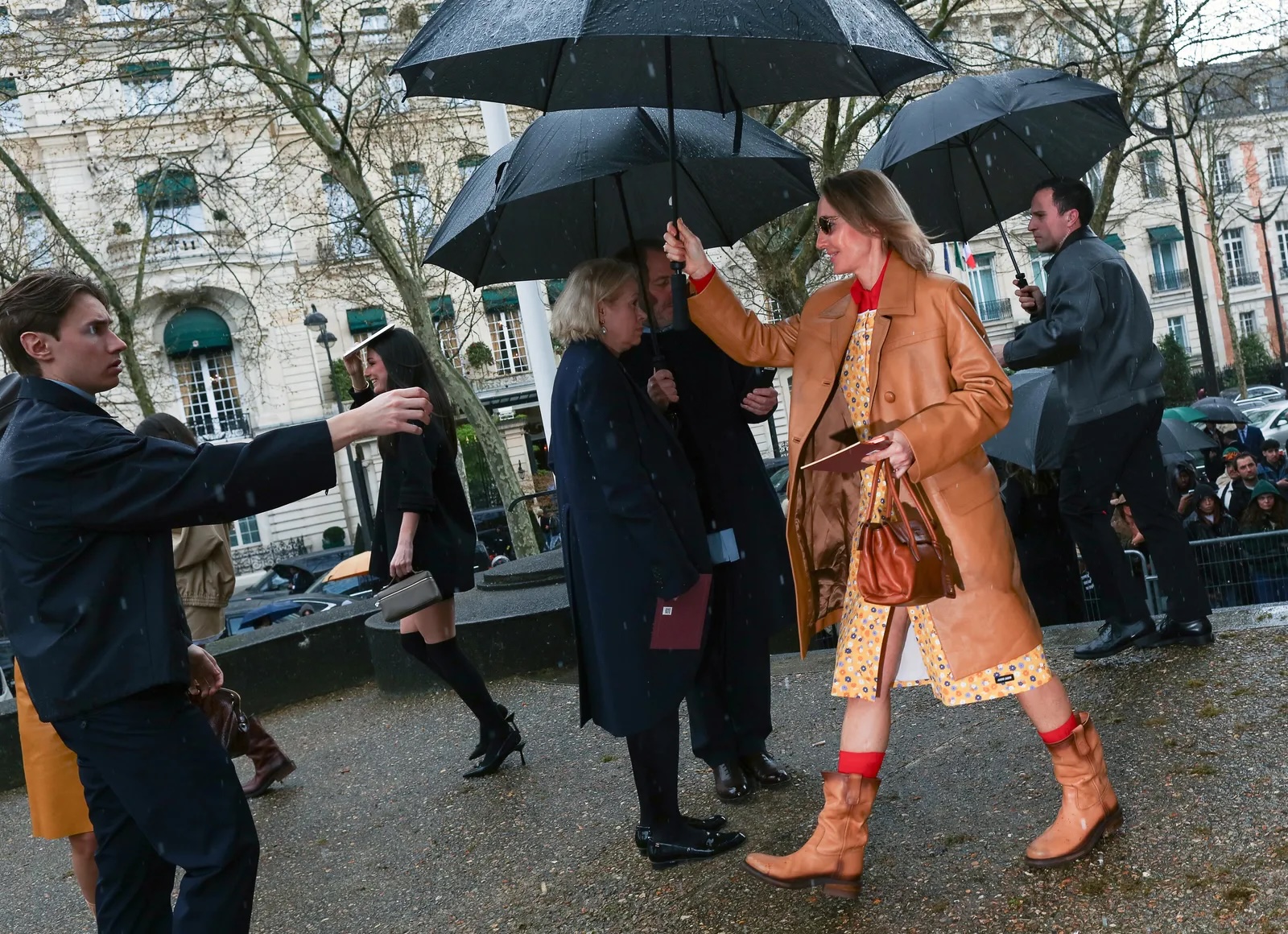 Hazelnut: Η άνοιξη του 2026 έχει νέο must-try χρώμα-5