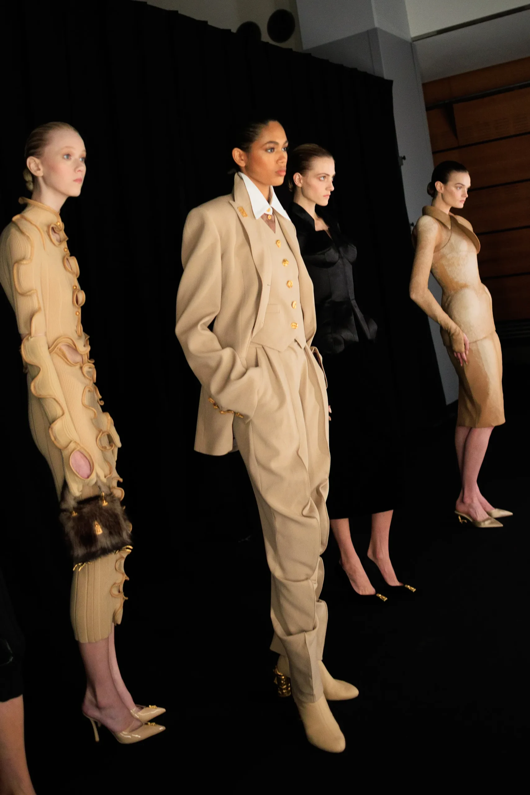 Εβδομάδας Μόδας Παρισιού: Οι καλύτερες backstage στιγμές-86