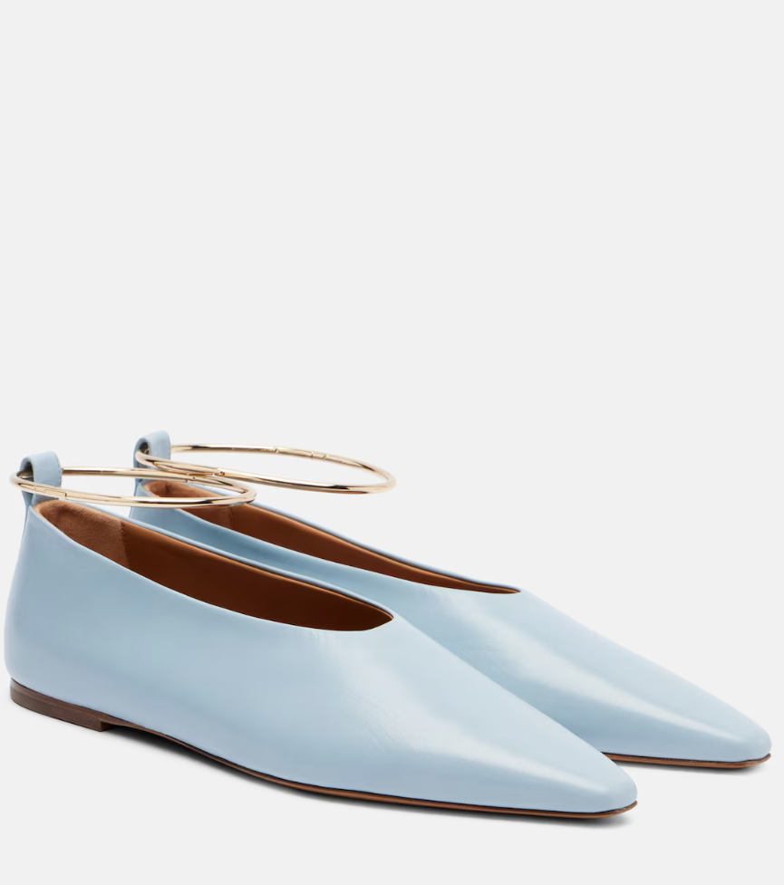 Ούτε μαύρο, ούτε καφέ: Οι μπαλαρίνες της άνοιξης 2026 είναι παστέλ-1