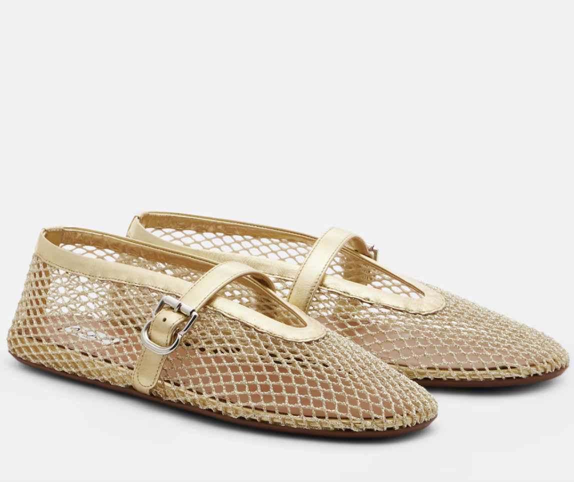 Οι μπαλαρίνες που θα φορέσουμε την άνοιξη 2026 ξεφεύγουν από τα συνηθισμένα-1