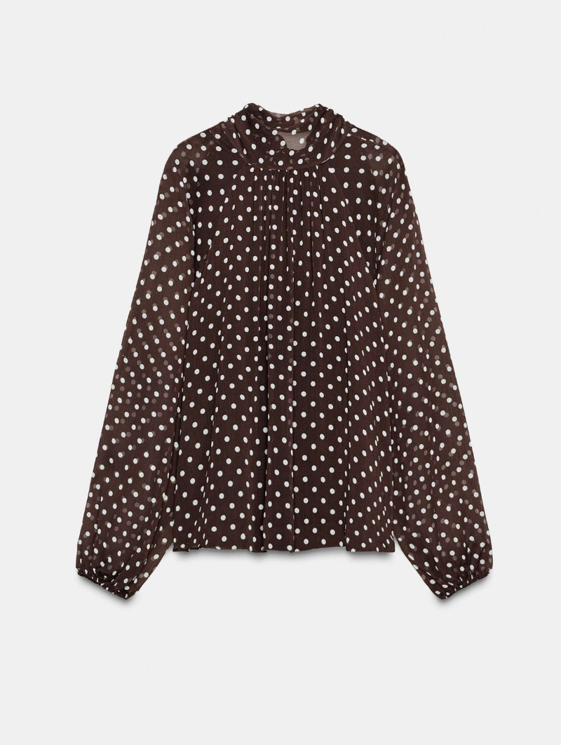 Πουά μπλούζα: Το must-have της ανοιξιάτικης γκαρνταρόμπας-3