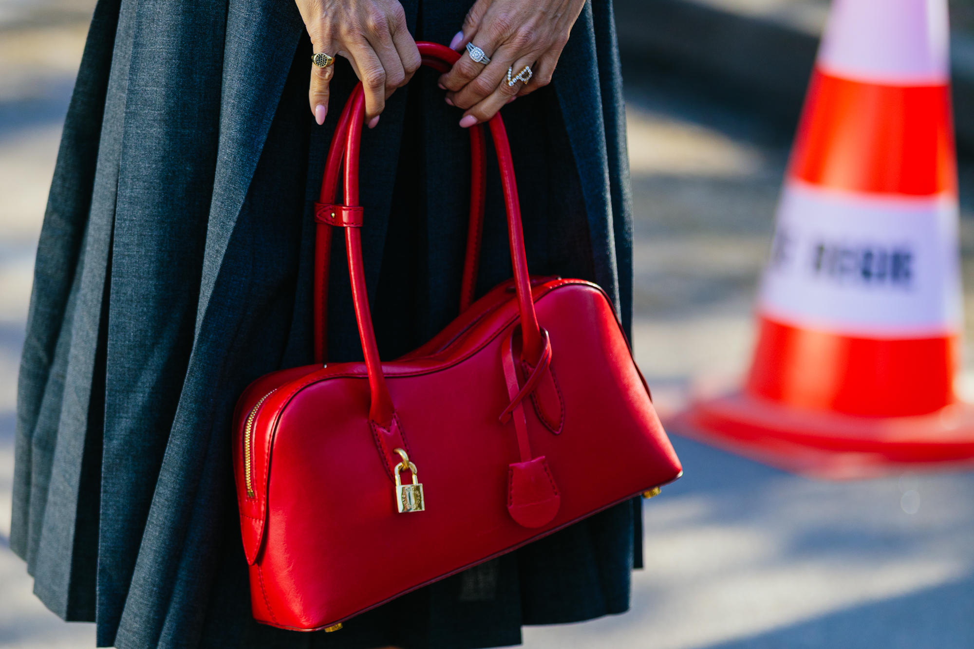 Εβδομάδα Μόδας Παρισιού: Οι καλύτερες street style στιγμές όπως τις κατέγραψε ο φακός της Vogue Greece-113
