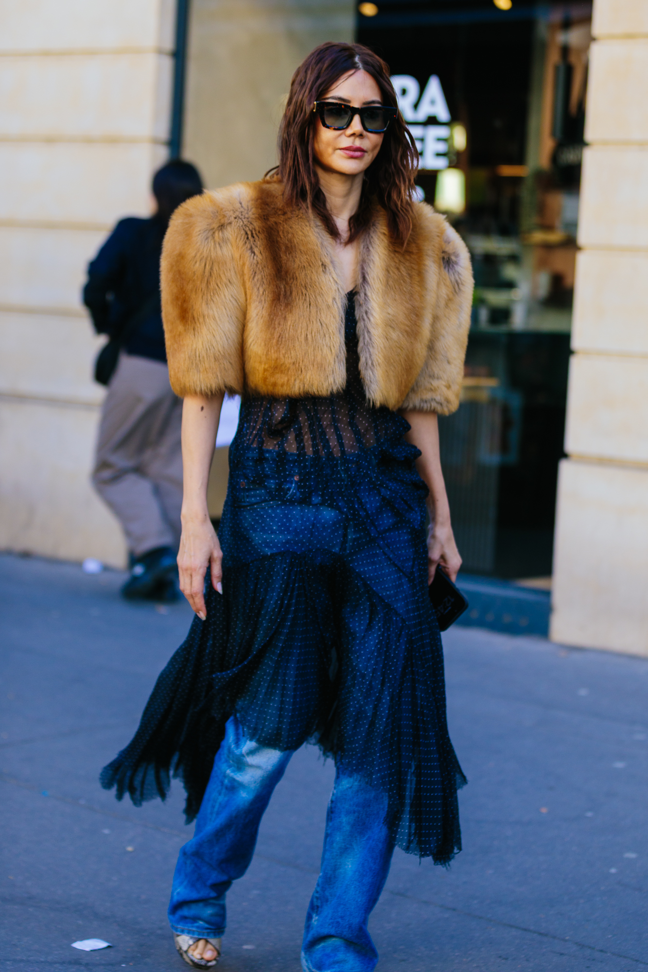 Εβδομάδα Μόδας Παρισιού: Οι καλύτερες street style στιγμές όπως τις κατέγραψε ο φακός της Vogue Greece-110