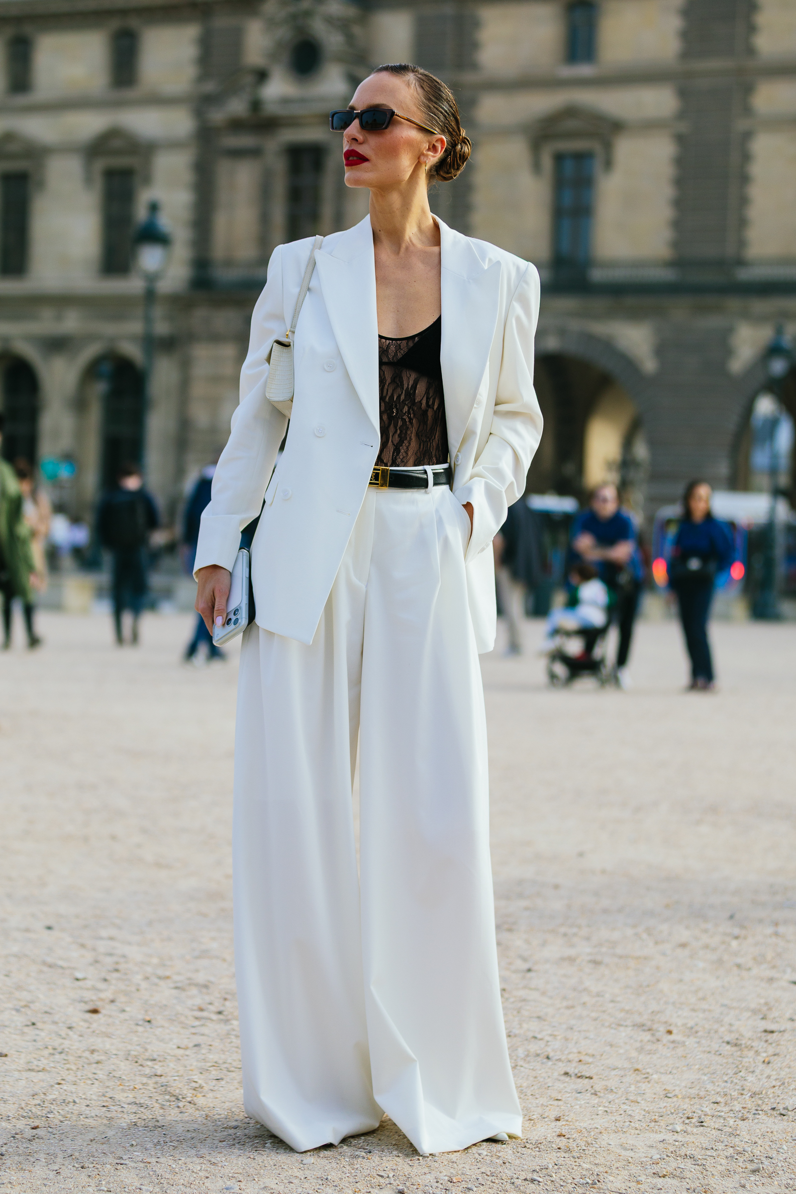Εβδομάδα Μόδας Παρισιού: Οι καλύτερες street style στιγμές όπως τις κατέγραψε ο φακός της Vogue Greece-14