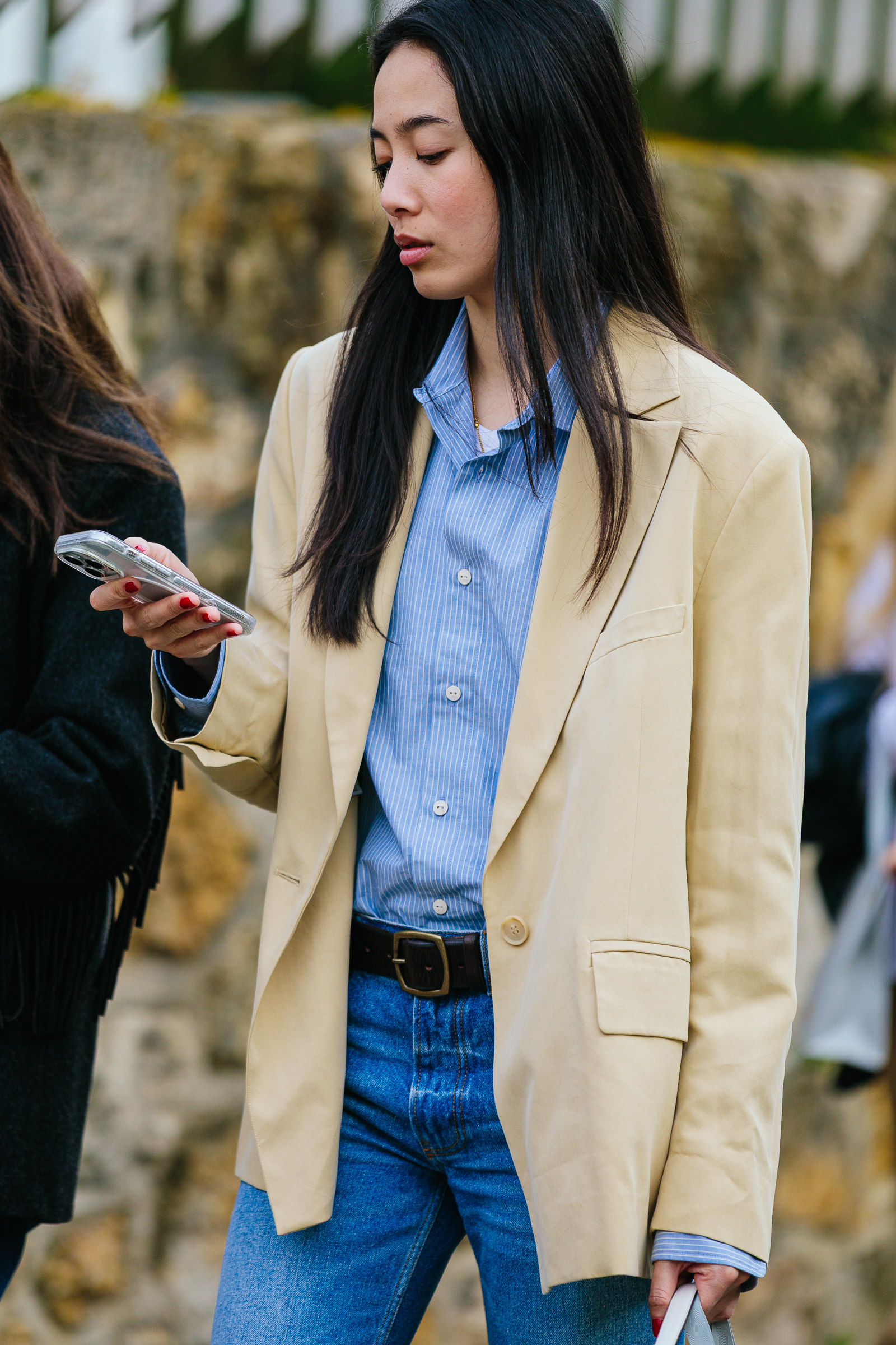 Εβδομάδα Μόδας Παρισιού: Οι καλύτερες street style στιγμές όπως τις κατέγραψε ο φακός της Vogue Greece-65