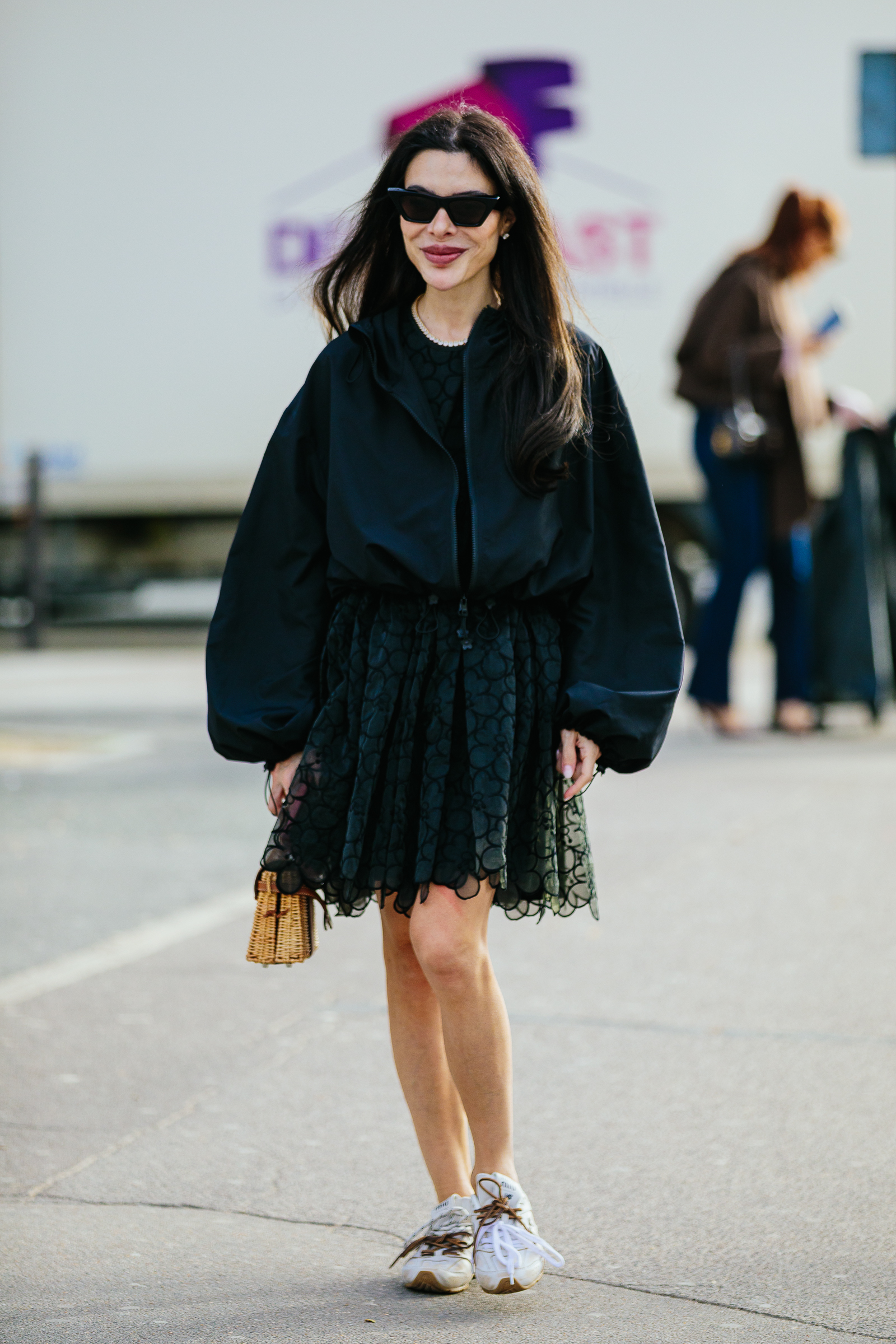 Εβδομάδα Μόδας Παρισιού: Οι καλύτερες street style στιγμές όπως τις κατέγραψε ο φακός της Vogue Greece-71