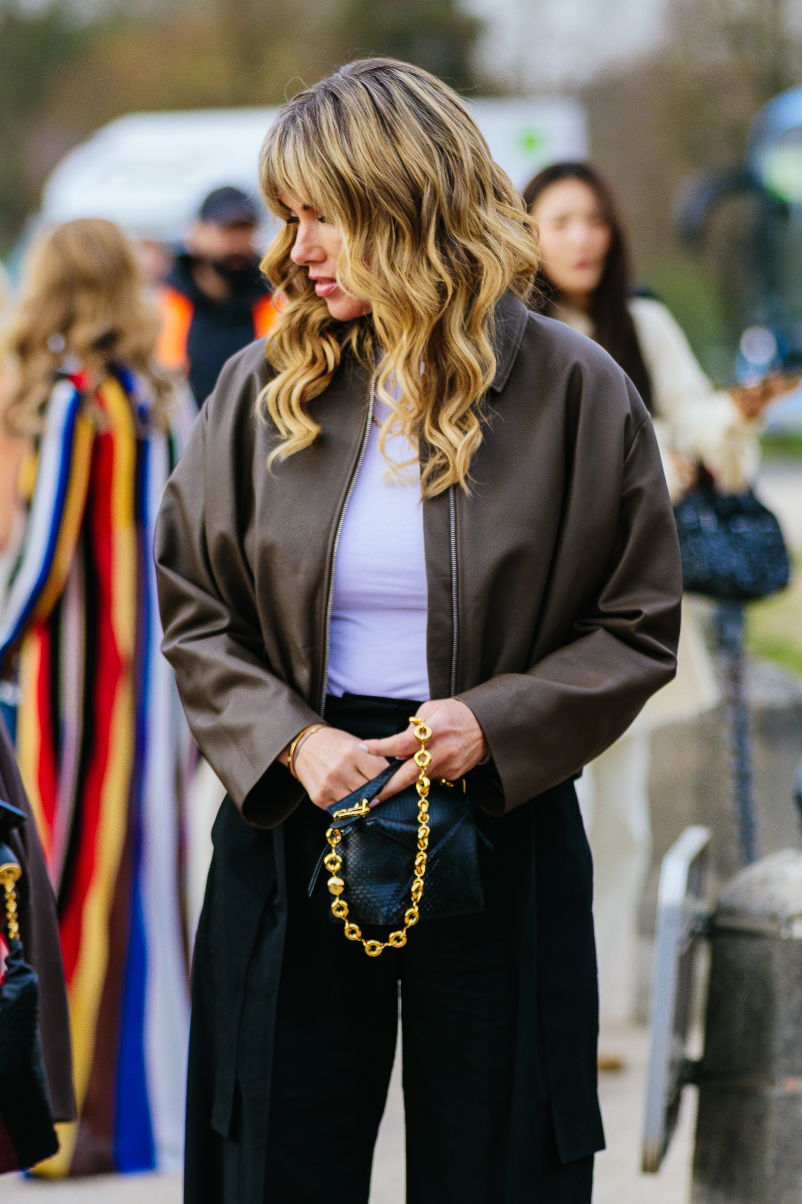 Εβδομάδα Μόδας Παρισιού: Οι καλύτερες street style στιγμές όπως τις κατέγραψε ο φακός της Vogue Greece-83