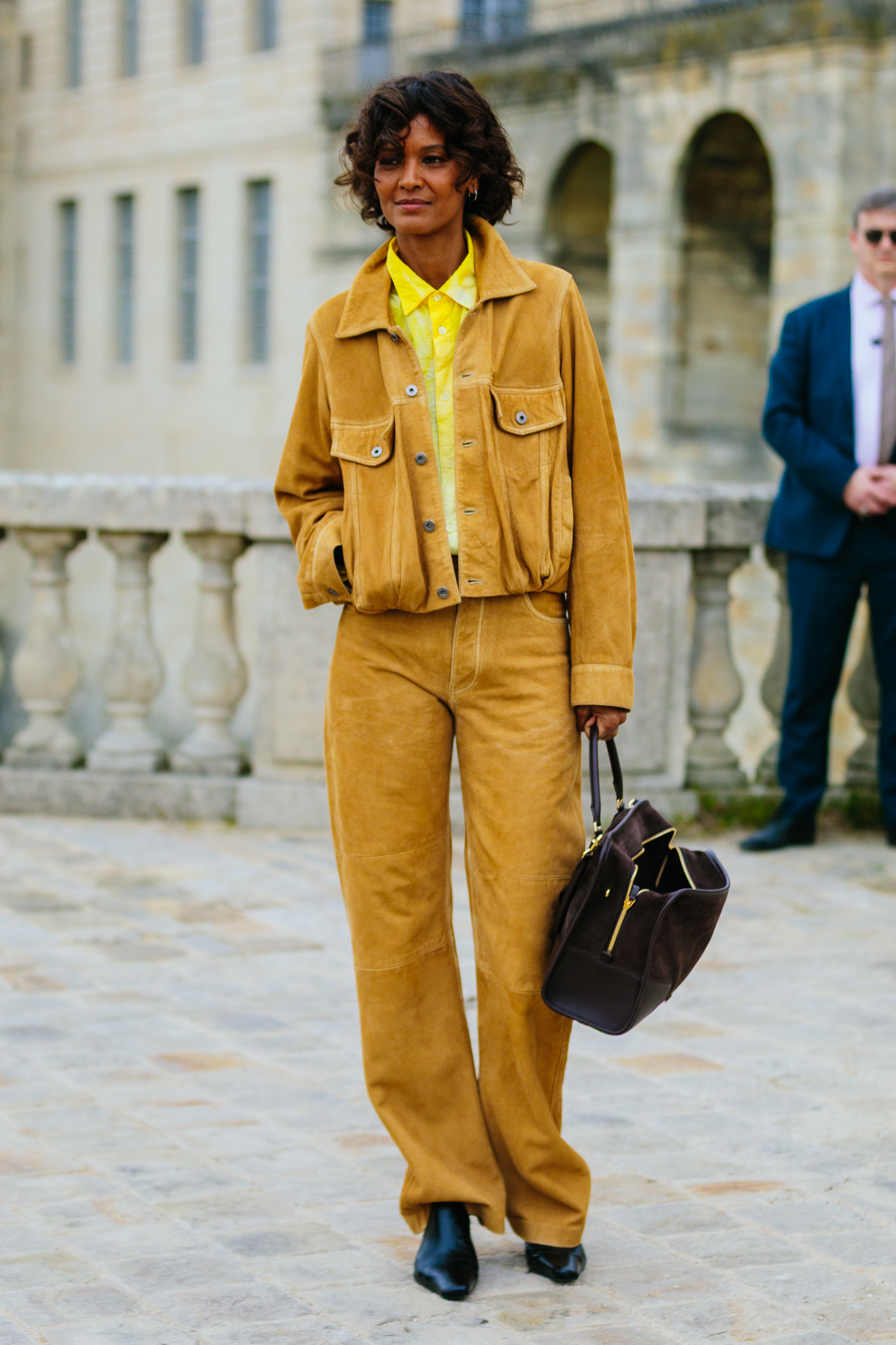 Οι 6 τάσεις στα mid-season πανωφόρια από το street style του Παρισιού-3