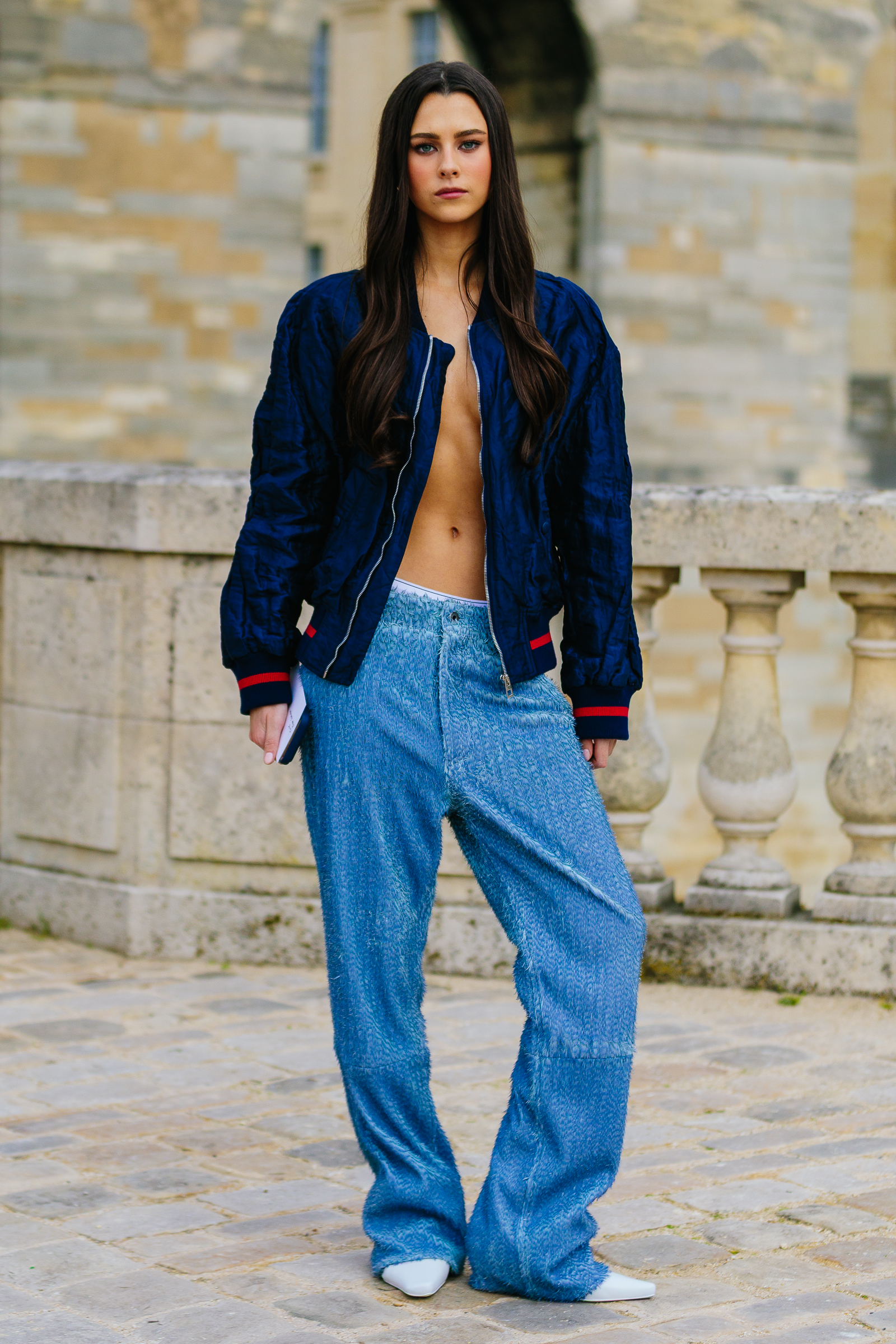 Οι 6 τάσεις στα mid-season πανωφόρια από το street style του Παρισιού-7