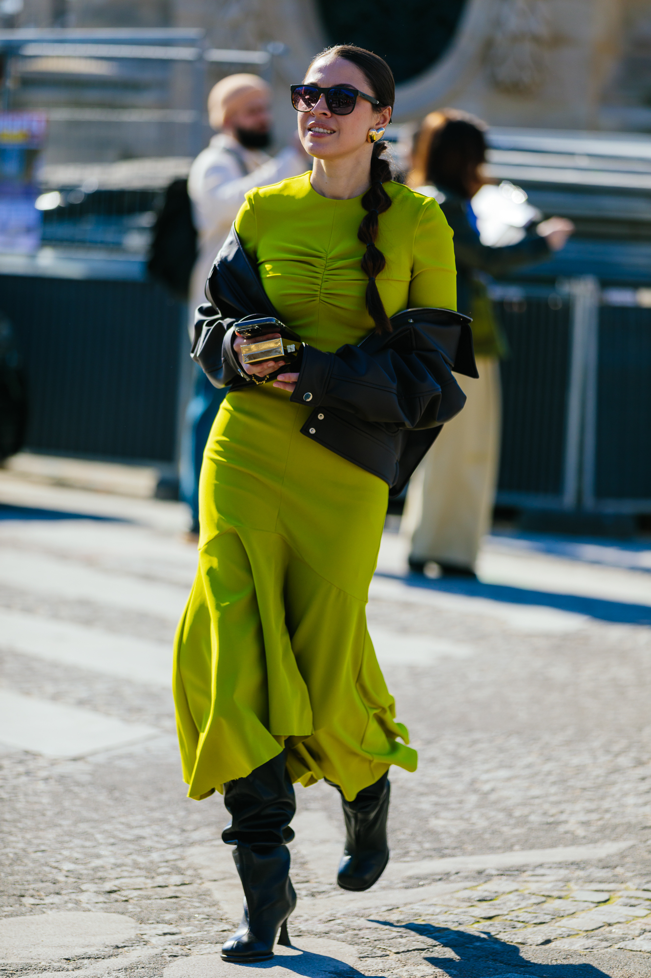 Εβδομάδα Μόδας Παρισιού: Οι καλύτερες street style στιγμές όπως τις κατέγραψε ο φακός της Vogue Greece-1