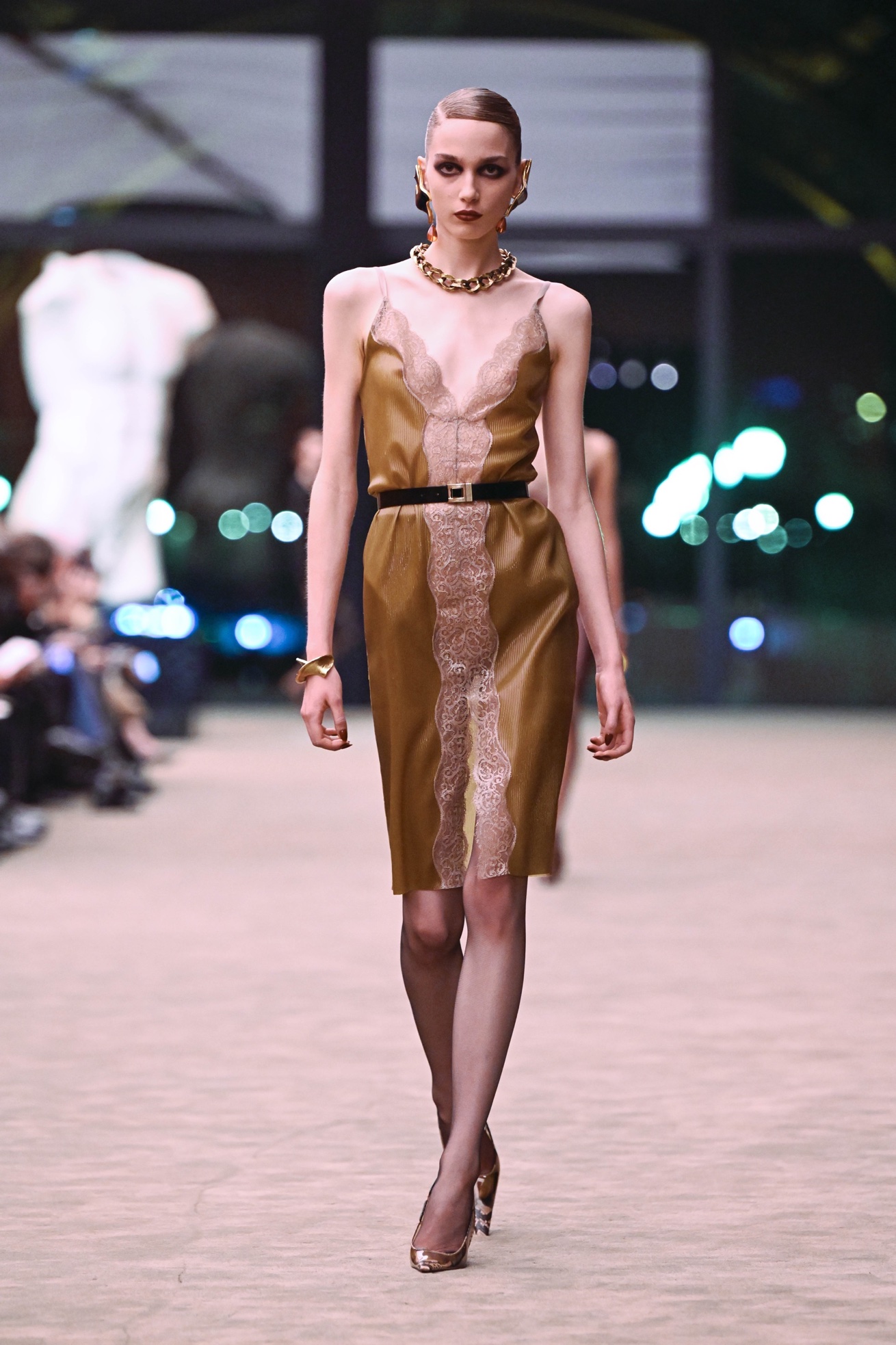 Η εβδομάδα μόδας τελείωσε, και αυτά είναι τα look που θα υιοθετήσουμε-4