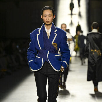 μαύρο-και-μπλε-to-fashion-combo-της-επόμενης-σεζόν-394512