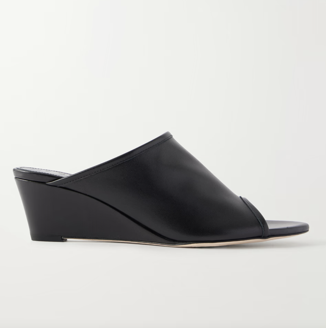 Τα 2 μαύρα πέδιλα που χρειάζεται η γκαρνταρόμπα-4