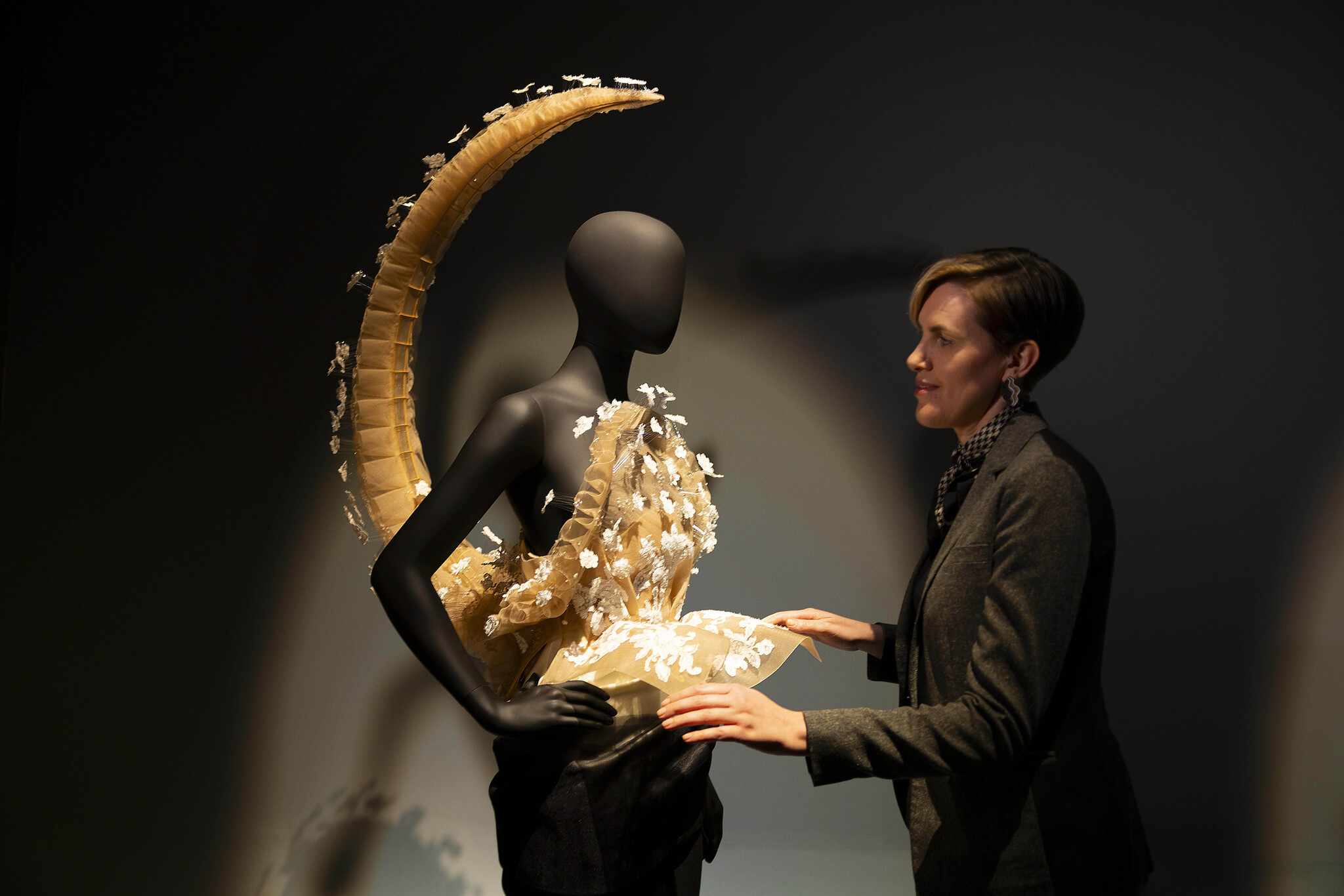 Shocking Genius: Η έκθεση Schiaparelli στο V&A είναι ο πιο δυνατός λόγος να ταξιδέψετε τώρα στο Λονδίνο-2