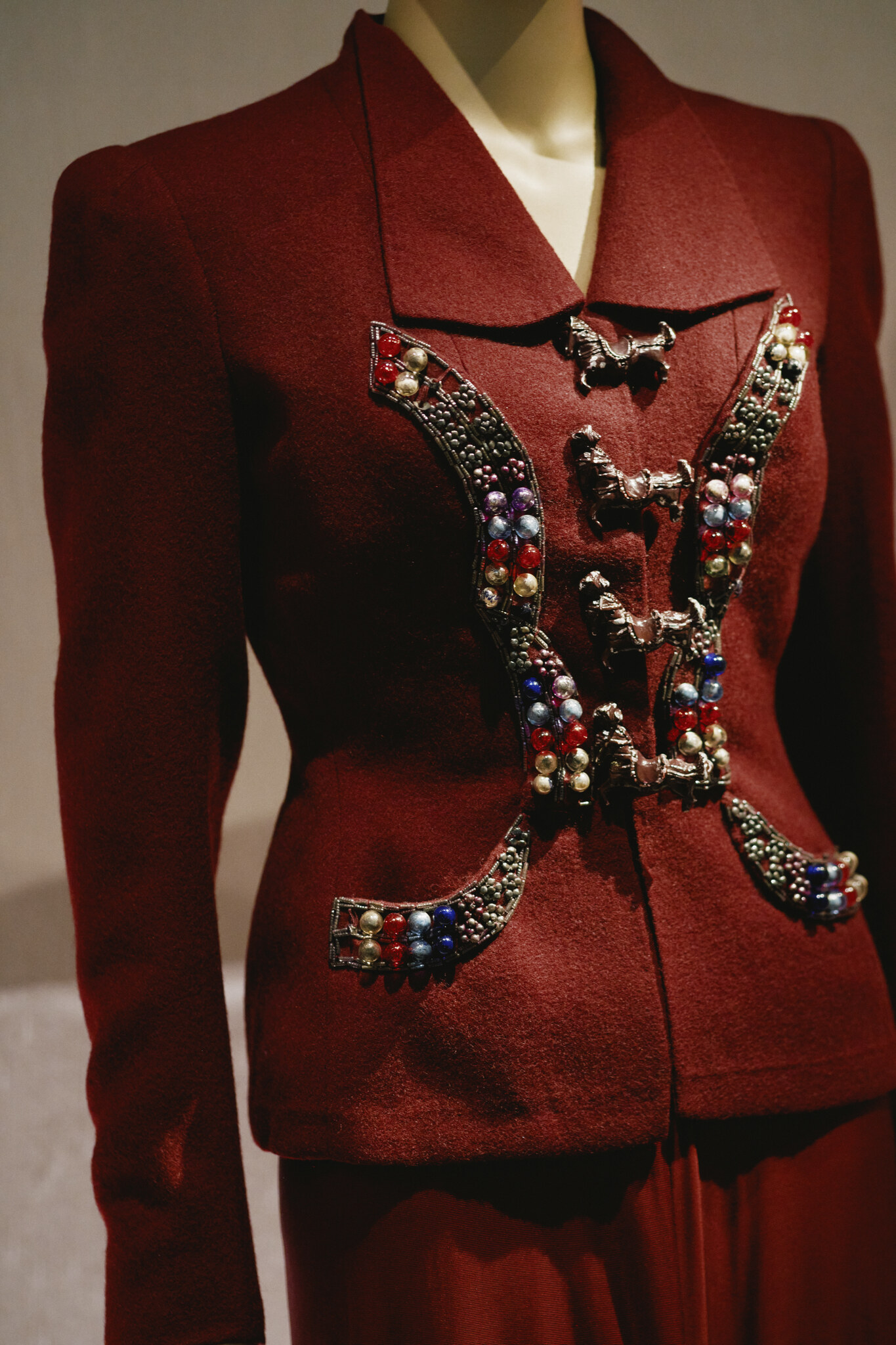 Shocking Genius: Η έκθεση Schiaparelli στο V&A είναι ο πιο δυνατός λόγος να ταξιδέψετε τώρα στο Λονδίνο-6