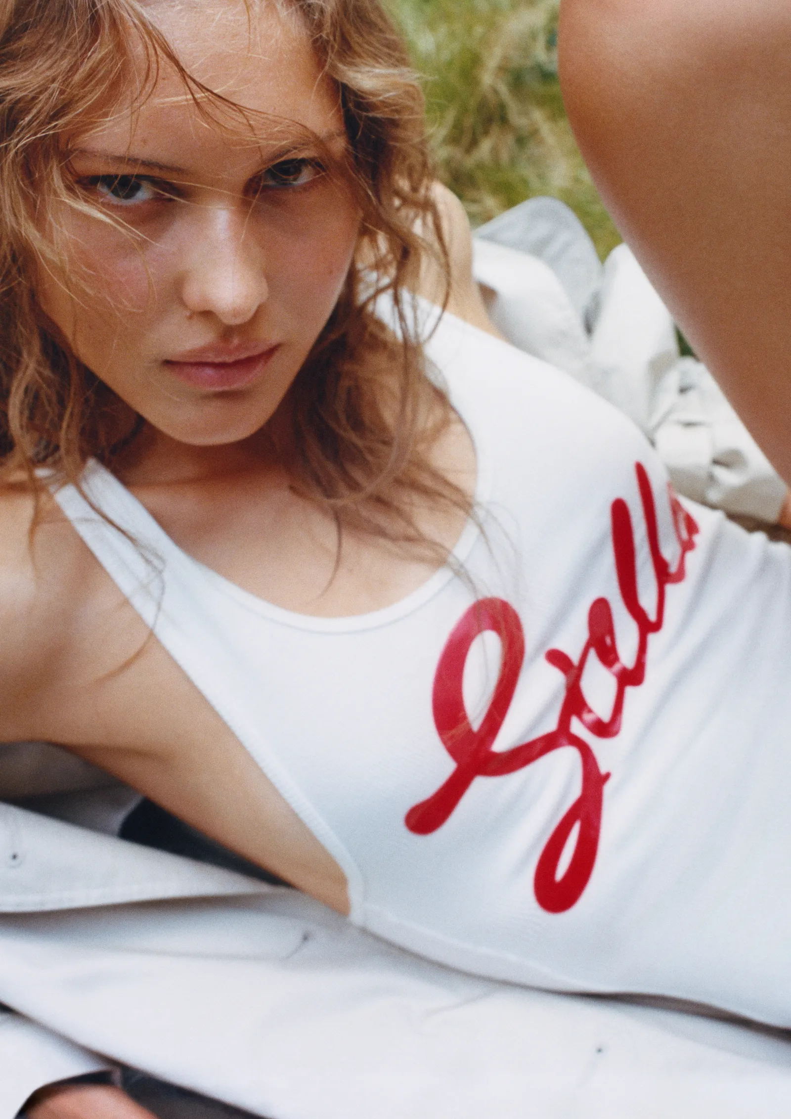 20 χρόνια μετά, η Stella McCartney συνεργάζεται ξανά με την H&M-2