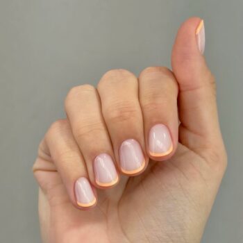 το-micro-french-μανικιούρ-με-χρώμα-είναι-το-nail-trend-που-398286
