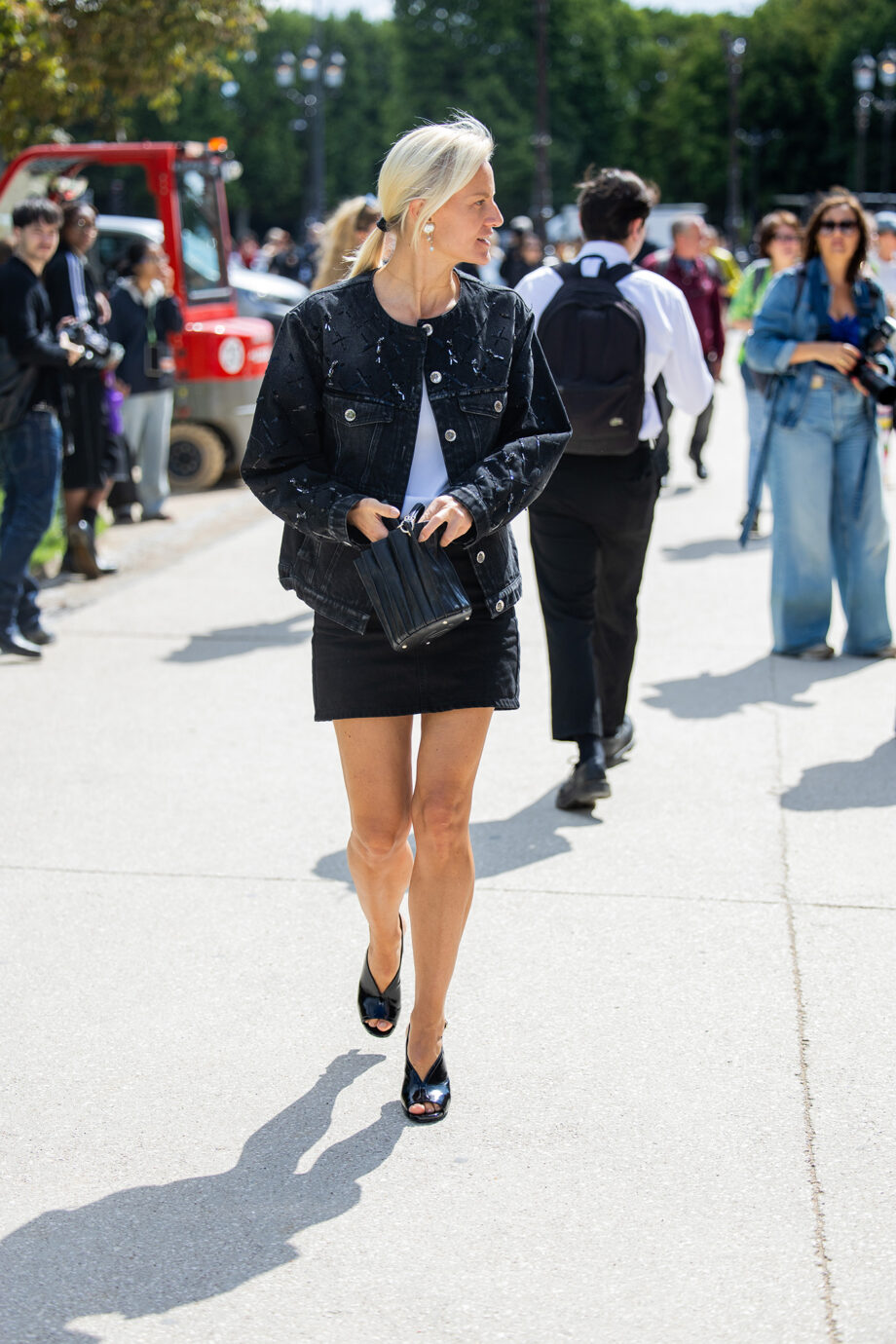 peep-toe-mules-σημειώστε-από-τώρα-τα-πιο-hot-παπούτσι-398430