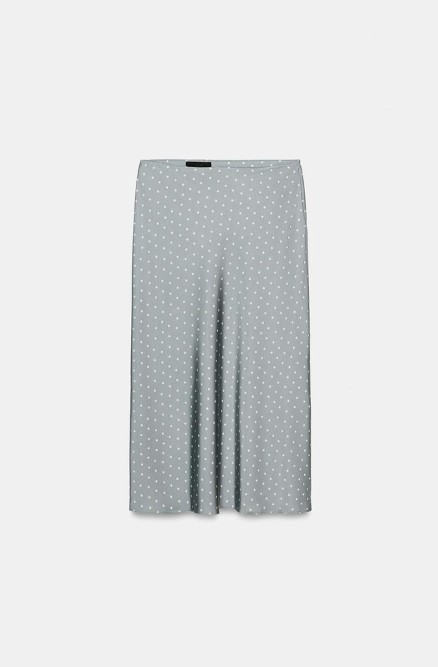 Oversized τζάκετ και slip φούστα: Έχουμε ήδη εμμονή με αυτό τον ανοιξιάτικο συνδυασμό-6