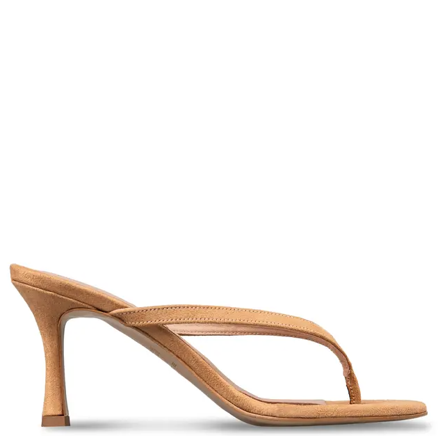 Λευκό τζιν: Οι ωραιότεροι συνδυασμοί για ανοιξιάτικα city looks-3