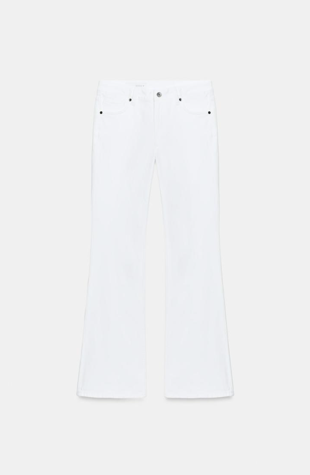 Λευκό τζιν: Οι ωραιότεροι συνδυασμοί για ανοιξιάτικα city looks-7