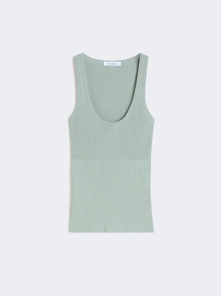 Sage green: Το απροσδόκητο χρώμα της άνοιξης είναι το νέο neutral-7