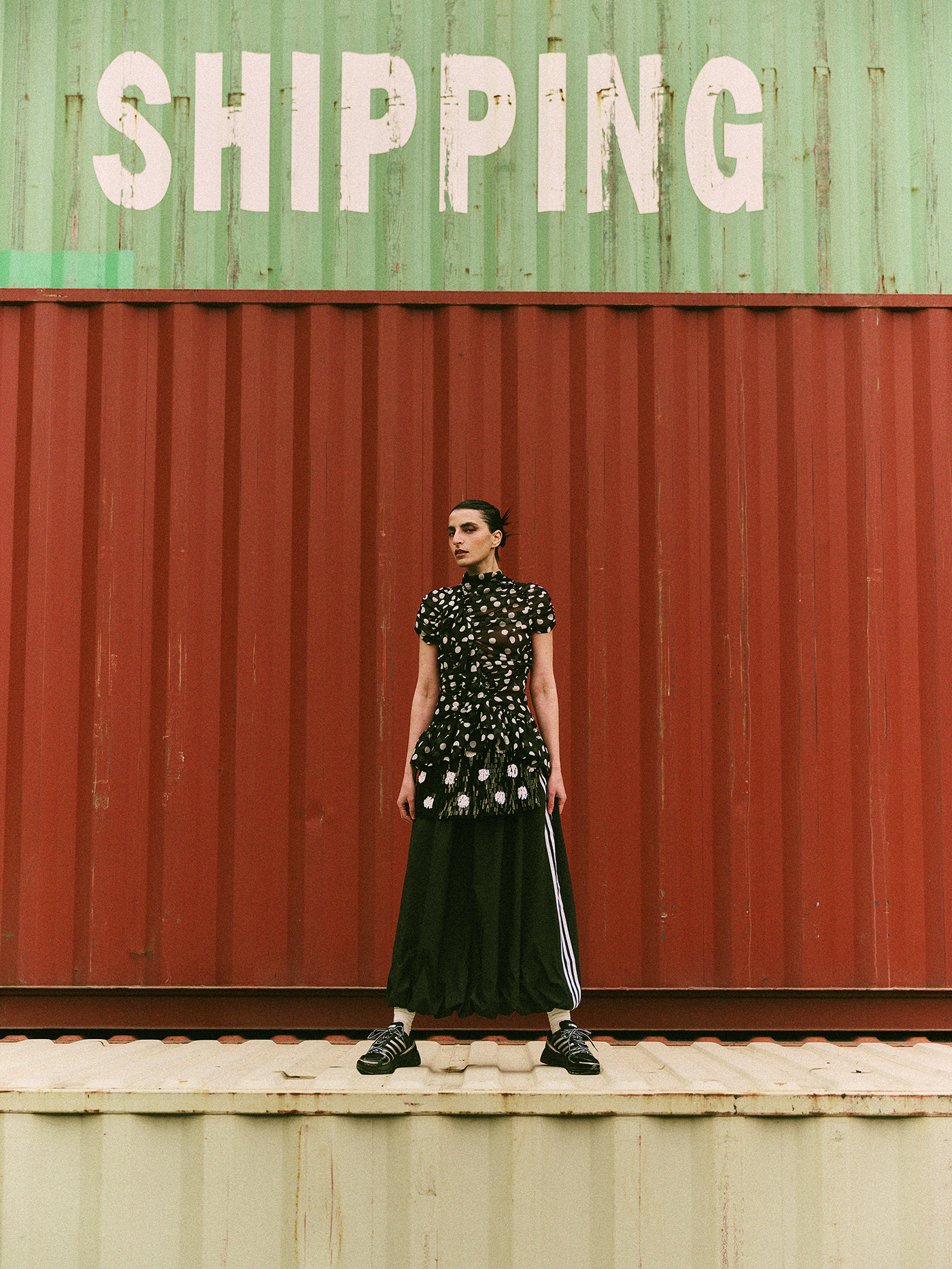 Τα νέα sneakers Adistar Control 5 της adidas εξερευνούν την ουσία του προσωπικού στυλ-3