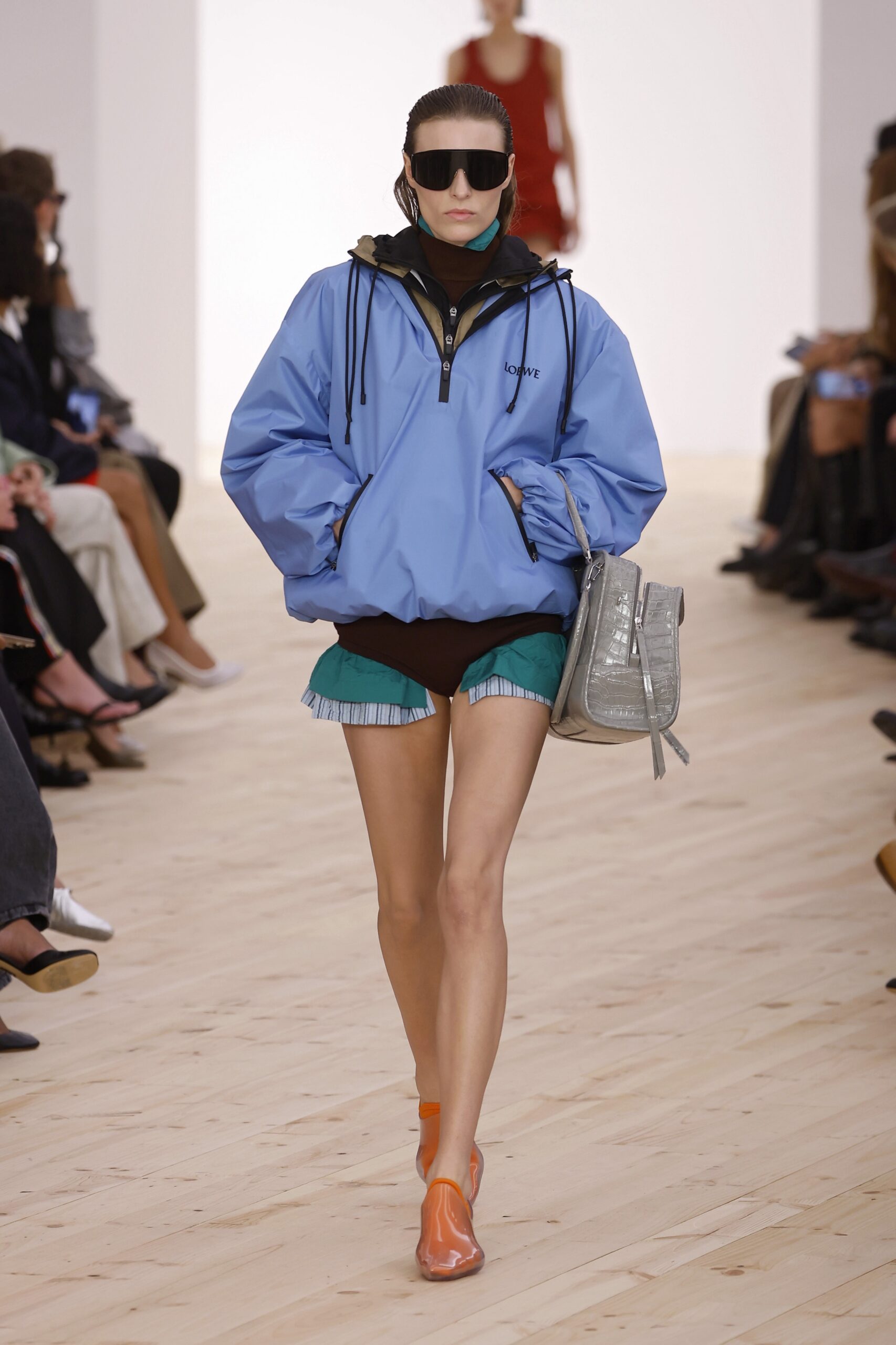 Πώς το αντιανεμικό jacket έγινε το νέο must-have-1