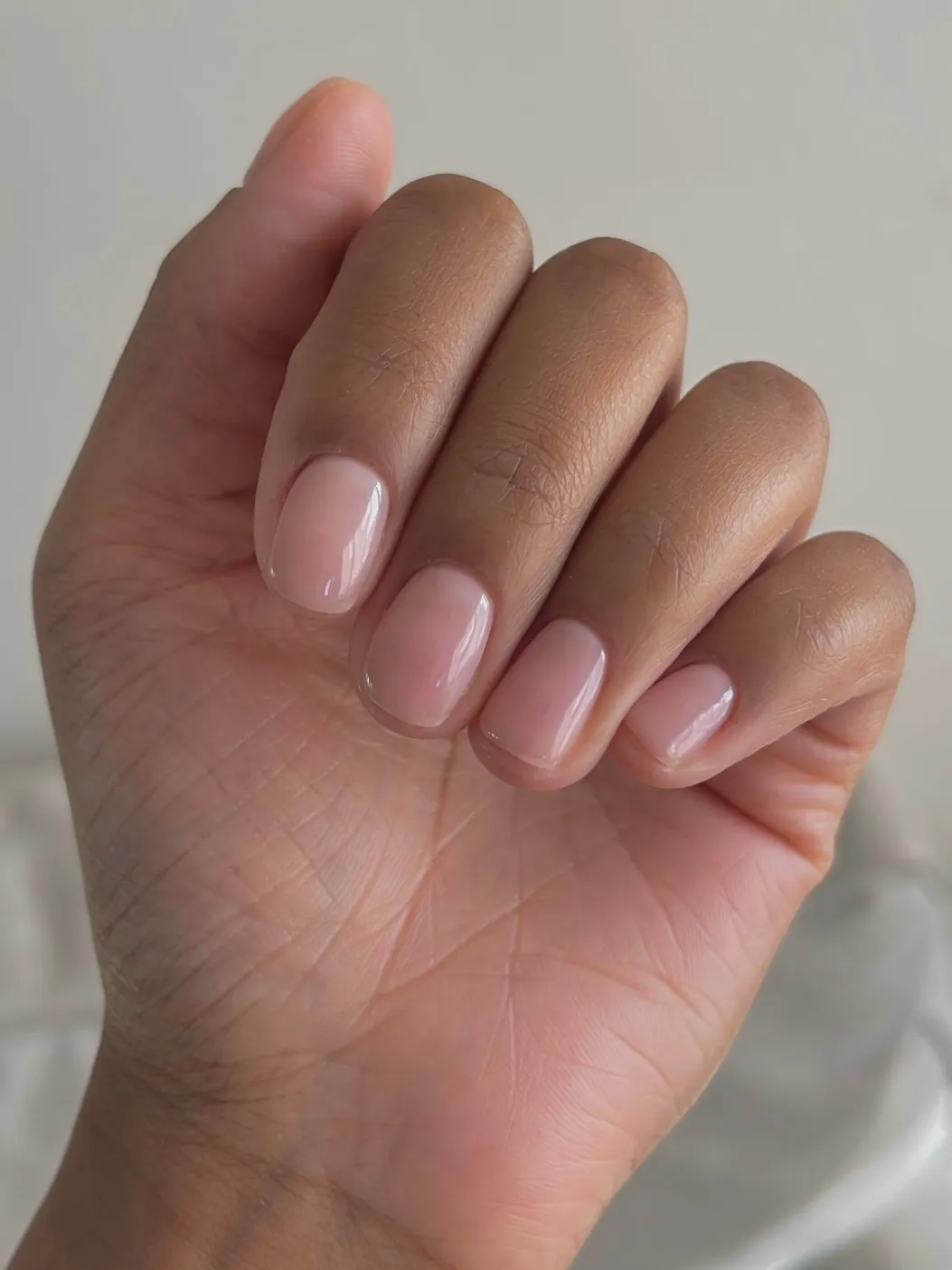 Old Money μανικιούρ: Η τάση που ακολουθούν τώρα στη Νέα Υόρκη-2