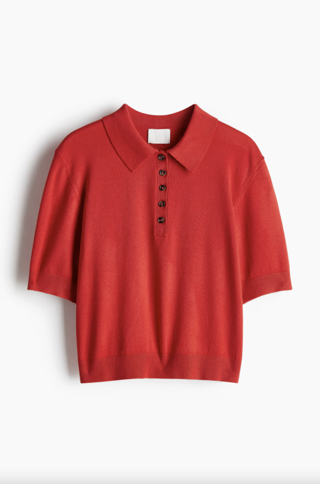 Η Sarah Pidgeon επιβεβαιώνει πως τα polo top του καλοκαιριού θα είναι κόκκινα-2