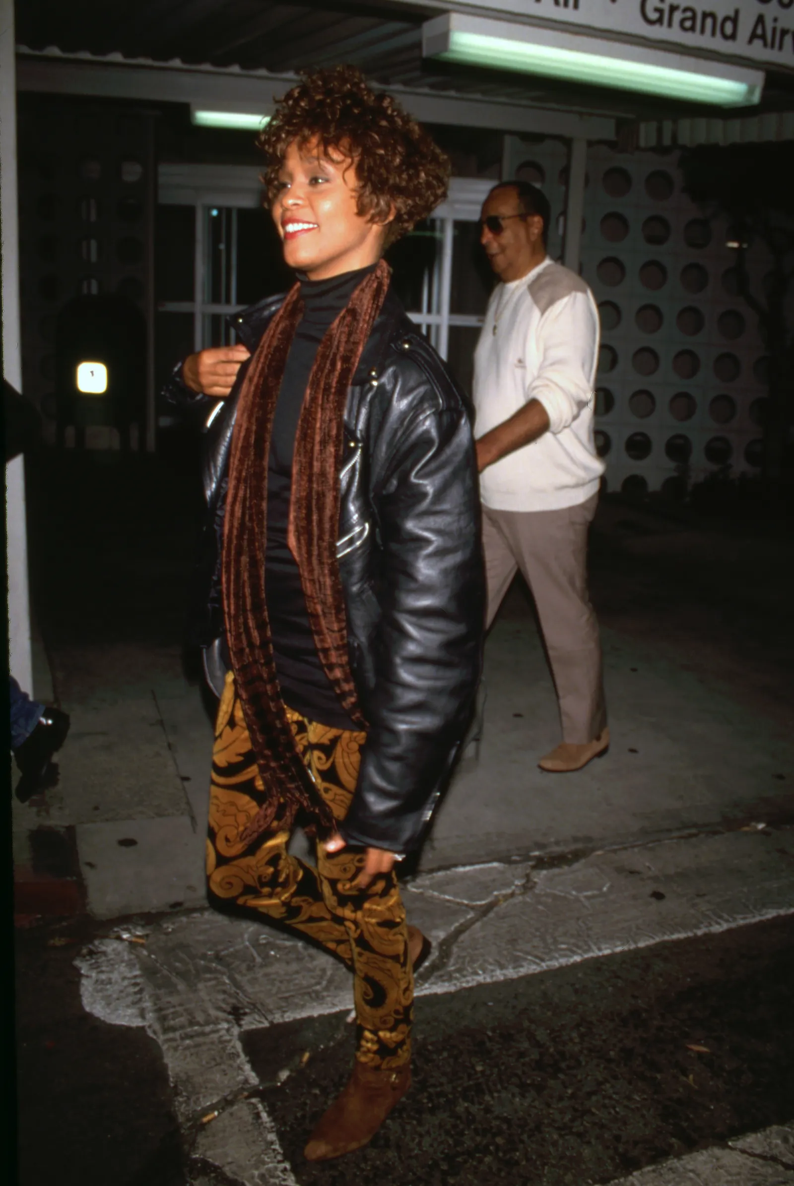 Από το sleek καρέ μέχρι το pixie cut: 5 κοντά κουρέματα των ’90s για να αλλάξετε στυλ πριν το καλοκαίρι-5