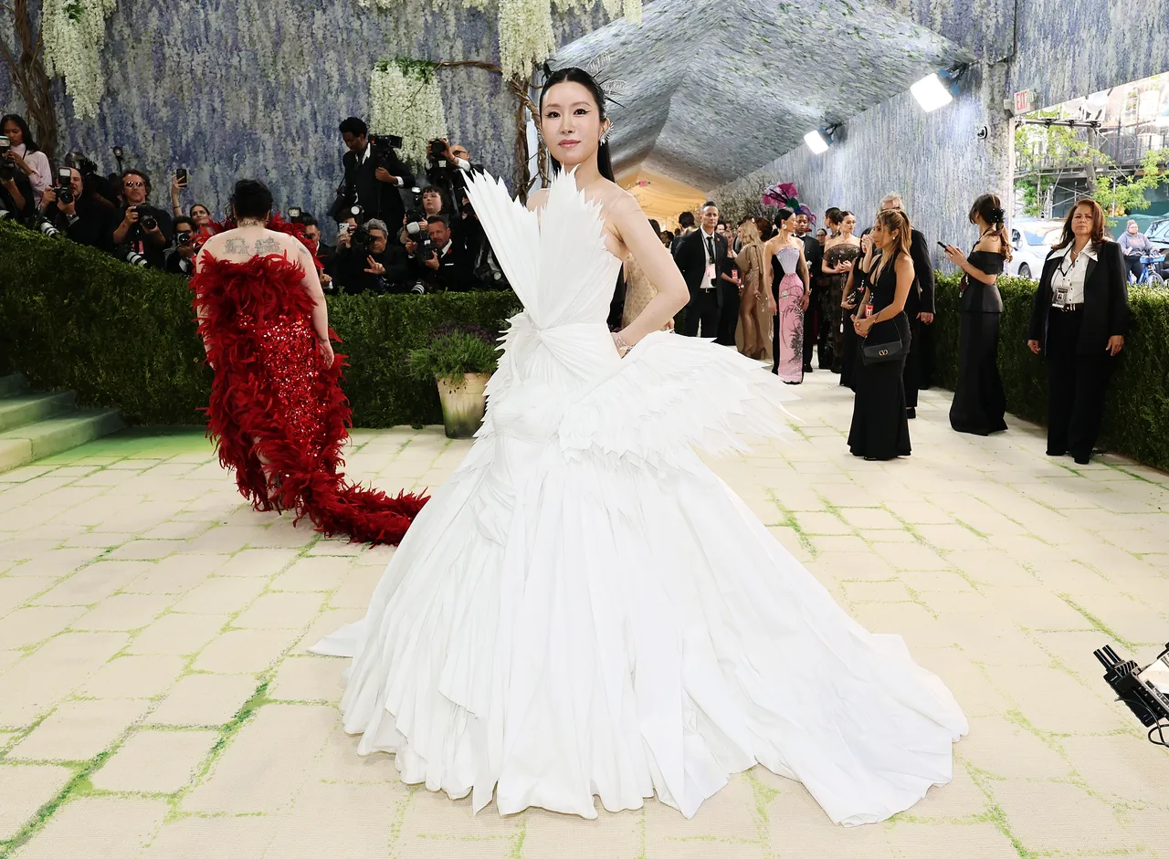 Met Gala 2026: Όλα τα looks από το κόκκινο χαλί-63