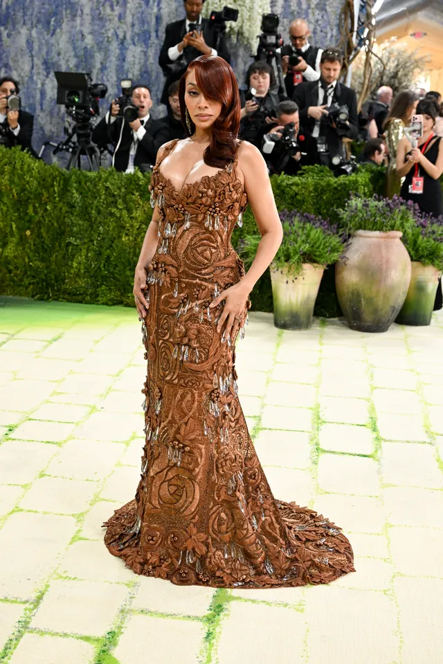 Met Gala 2026: Όλα τα looks από το κόκκινο χαλί-81