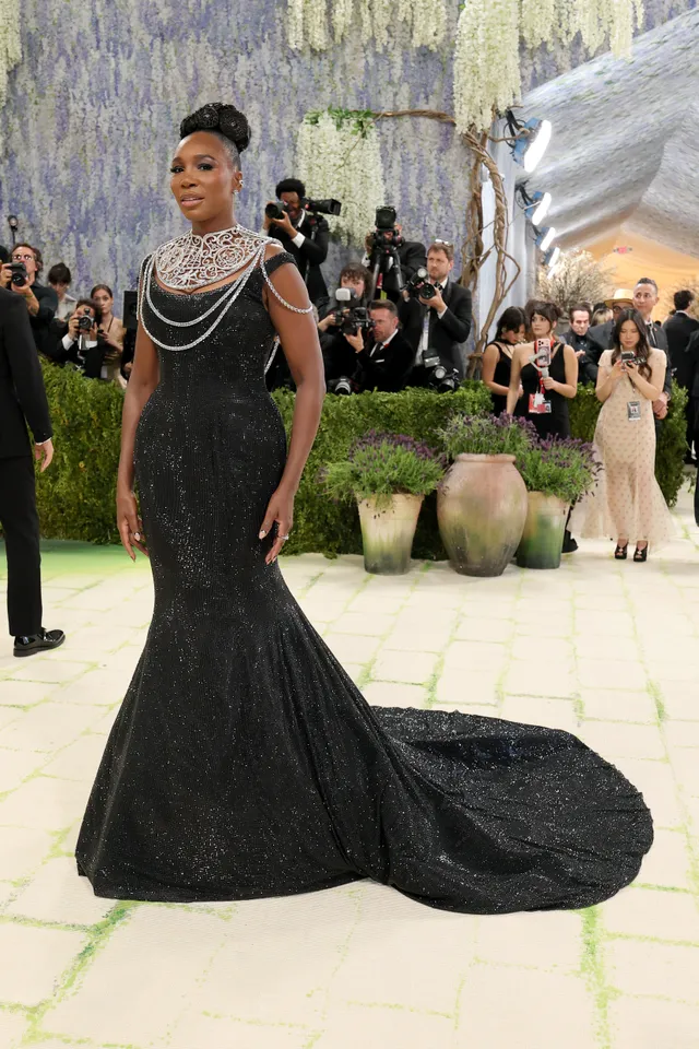Met Gala 2026: Όλα τα looks από το κόκκινο χαλί-69